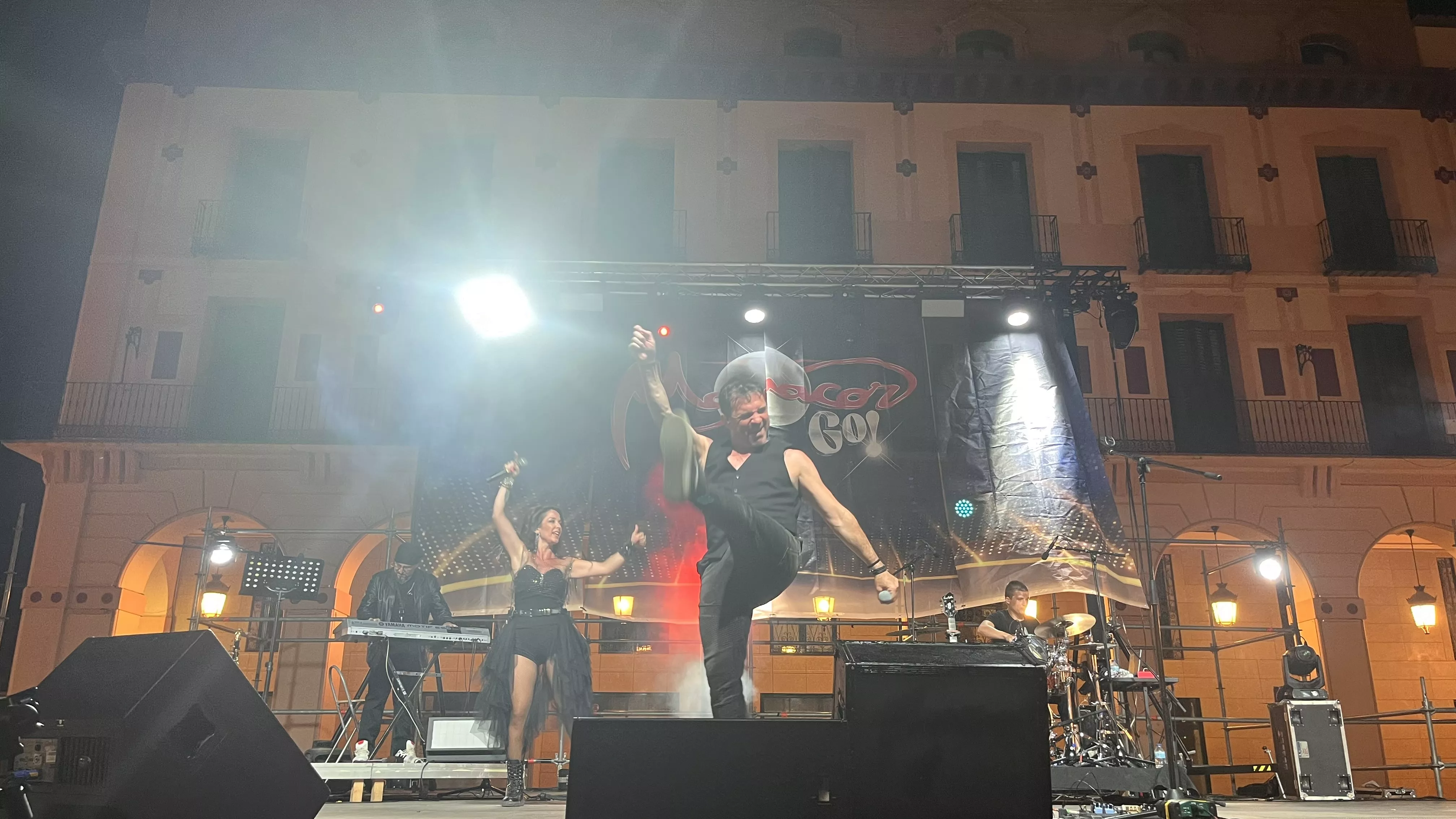 Actuación de Manacor Go! en la plaza López Allué. Foto Mercedes Manterola