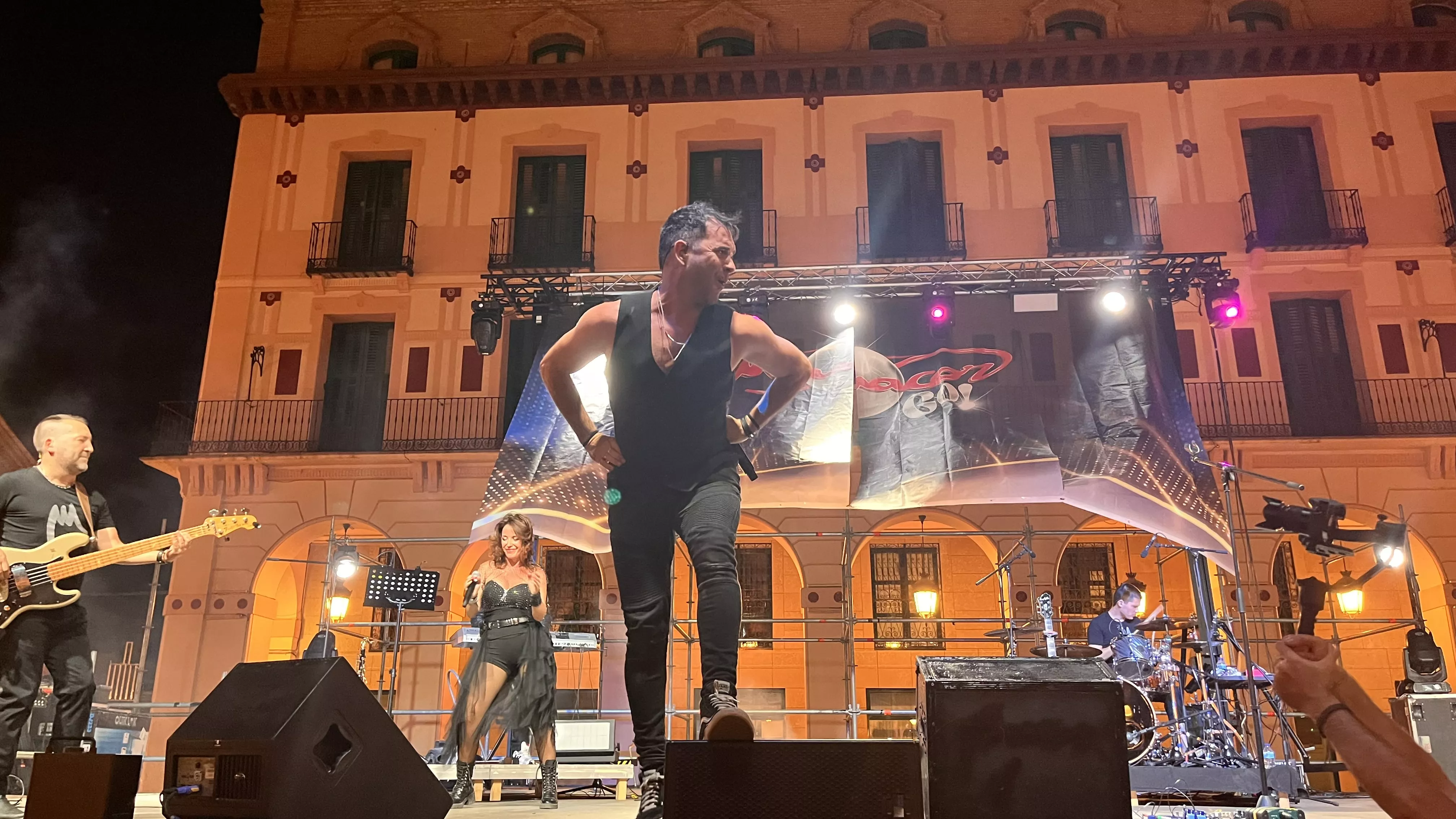 Actuación de Manacor Go! en la plaza López Allué. Foto Mercedes Manterola