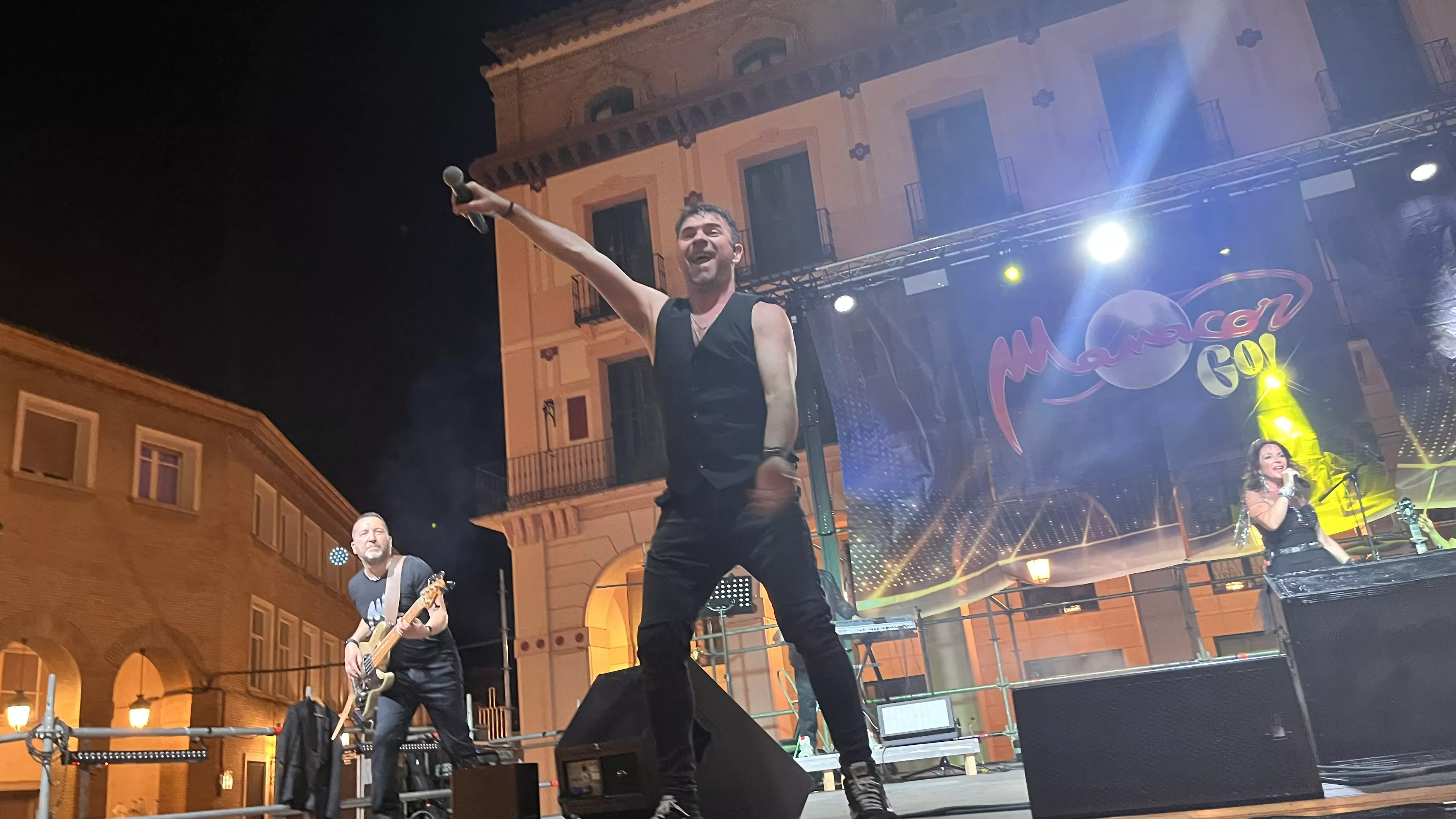 Actuación de Manacor Go! en la plaza López Allué. Foto Mercedes Manterola