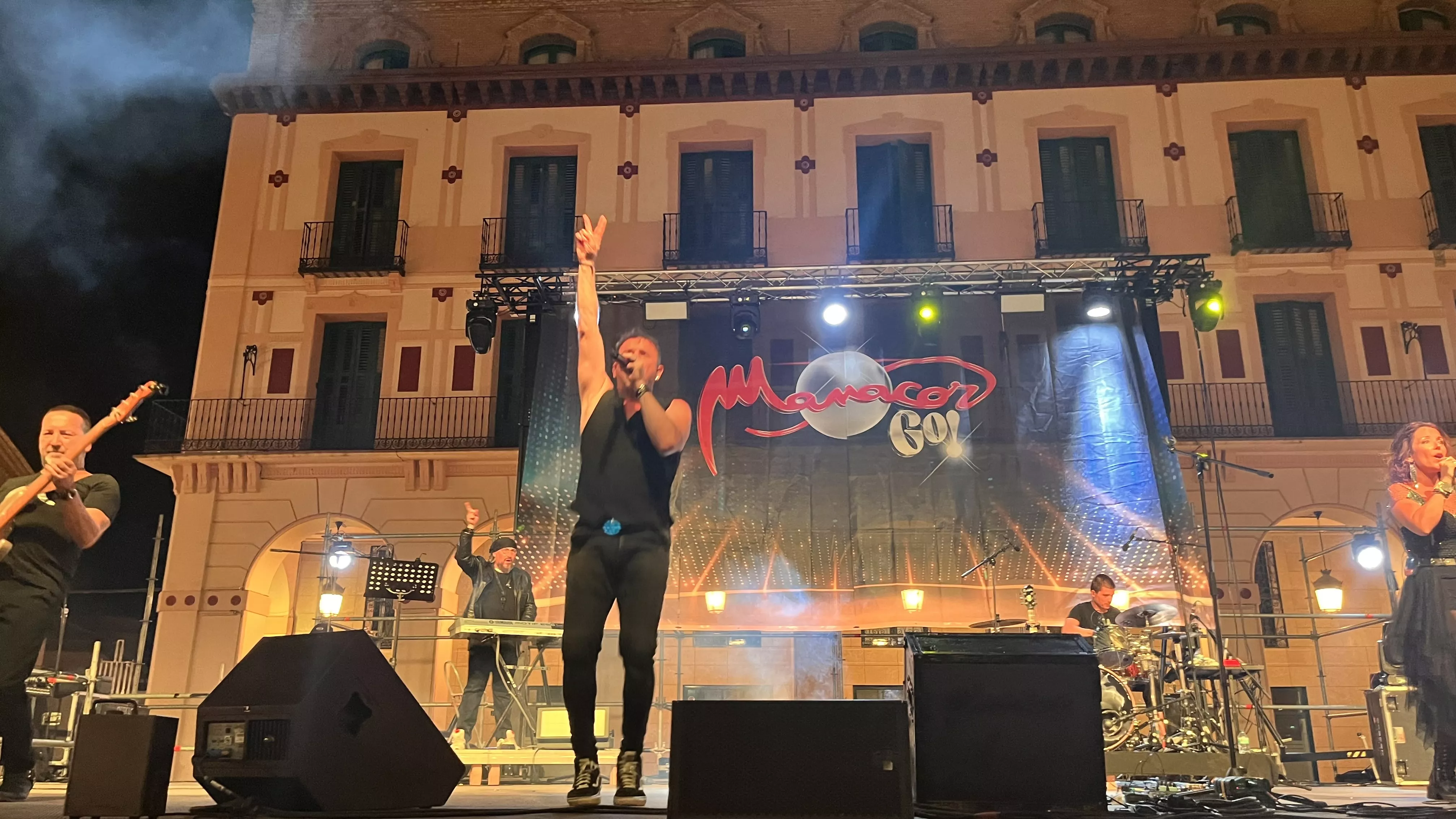 Actuación de Manacor Go! en la plaza López Allué. Foto Mercedes Manterola