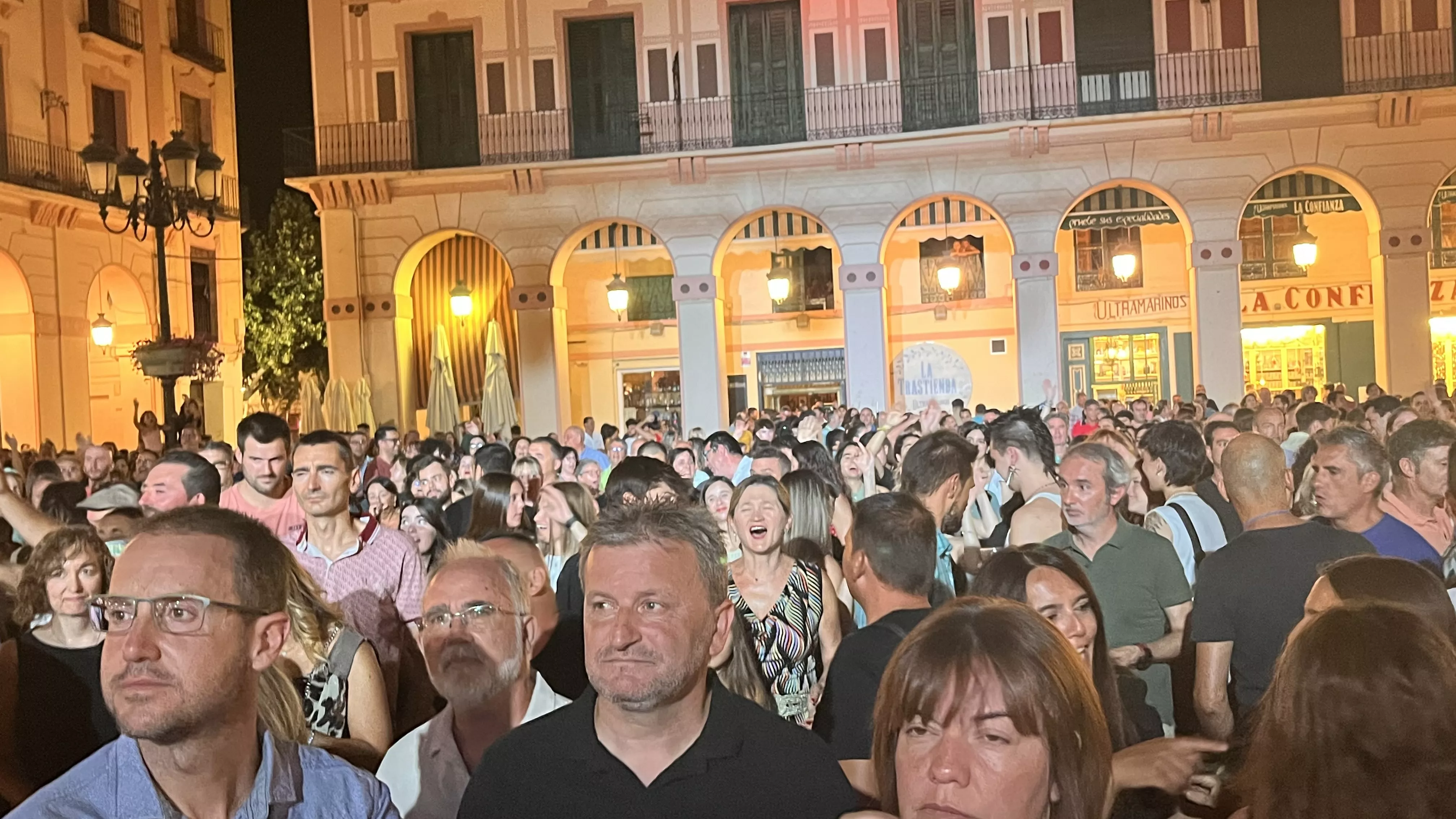 Actuación de Manacor Go! en la plaza López Allué. Foto Mercedes Manterola