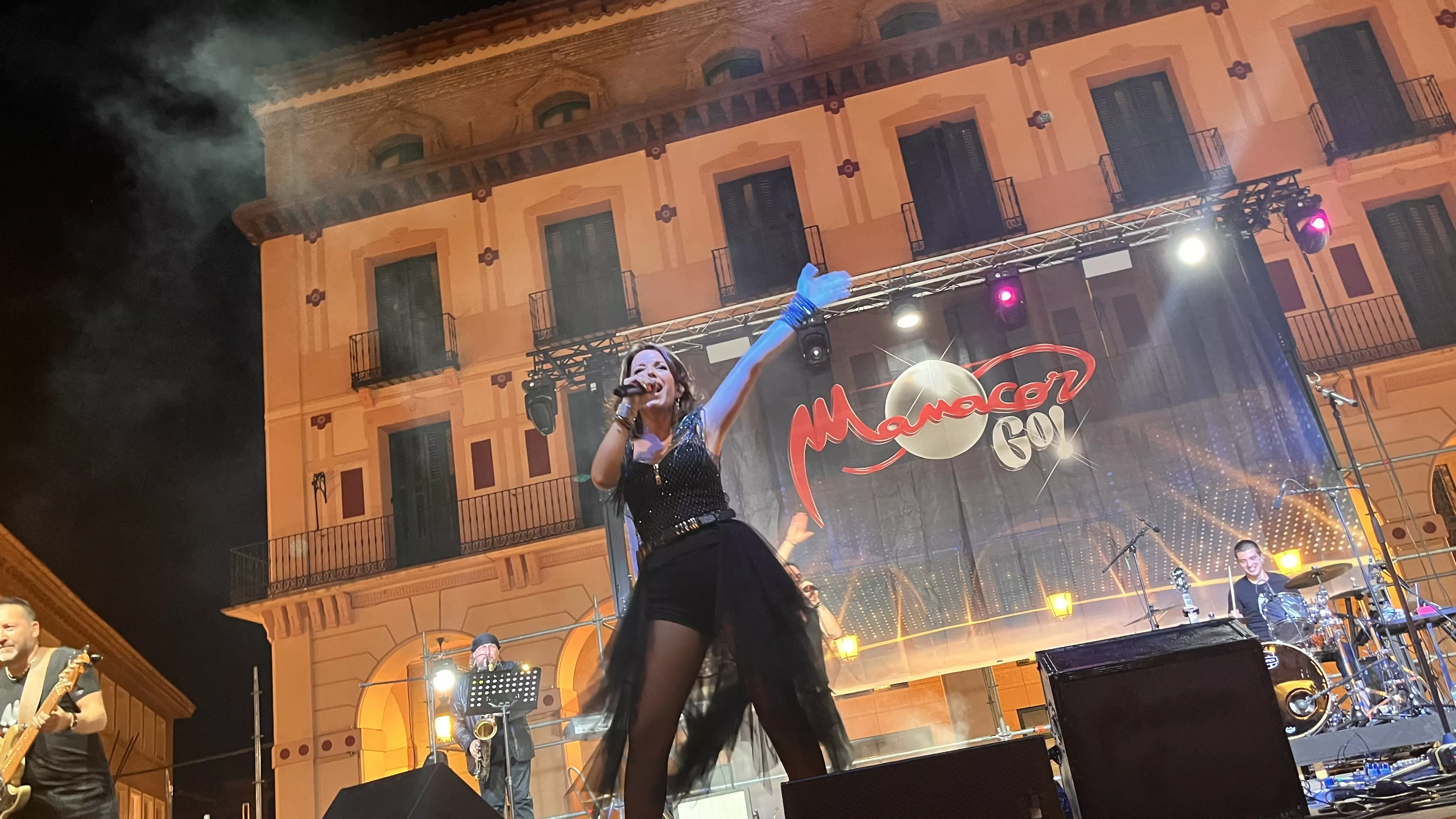 Actuación de Manacor Go! en la plaza López Allué. Foto Mercedes Manterola