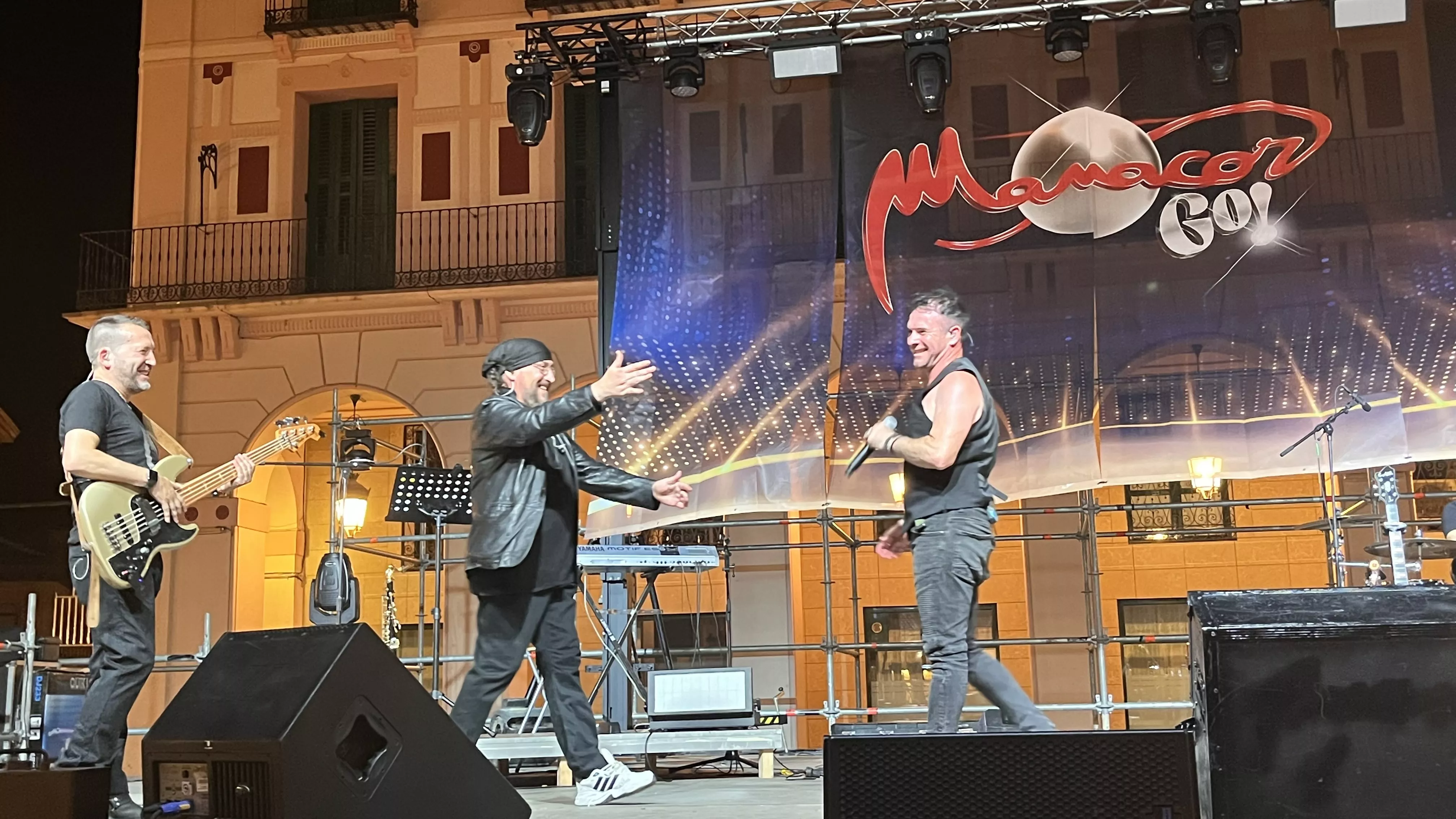 Actuación de Manacor Go! en la plaza López Allué. Foto Mercedes Manterola