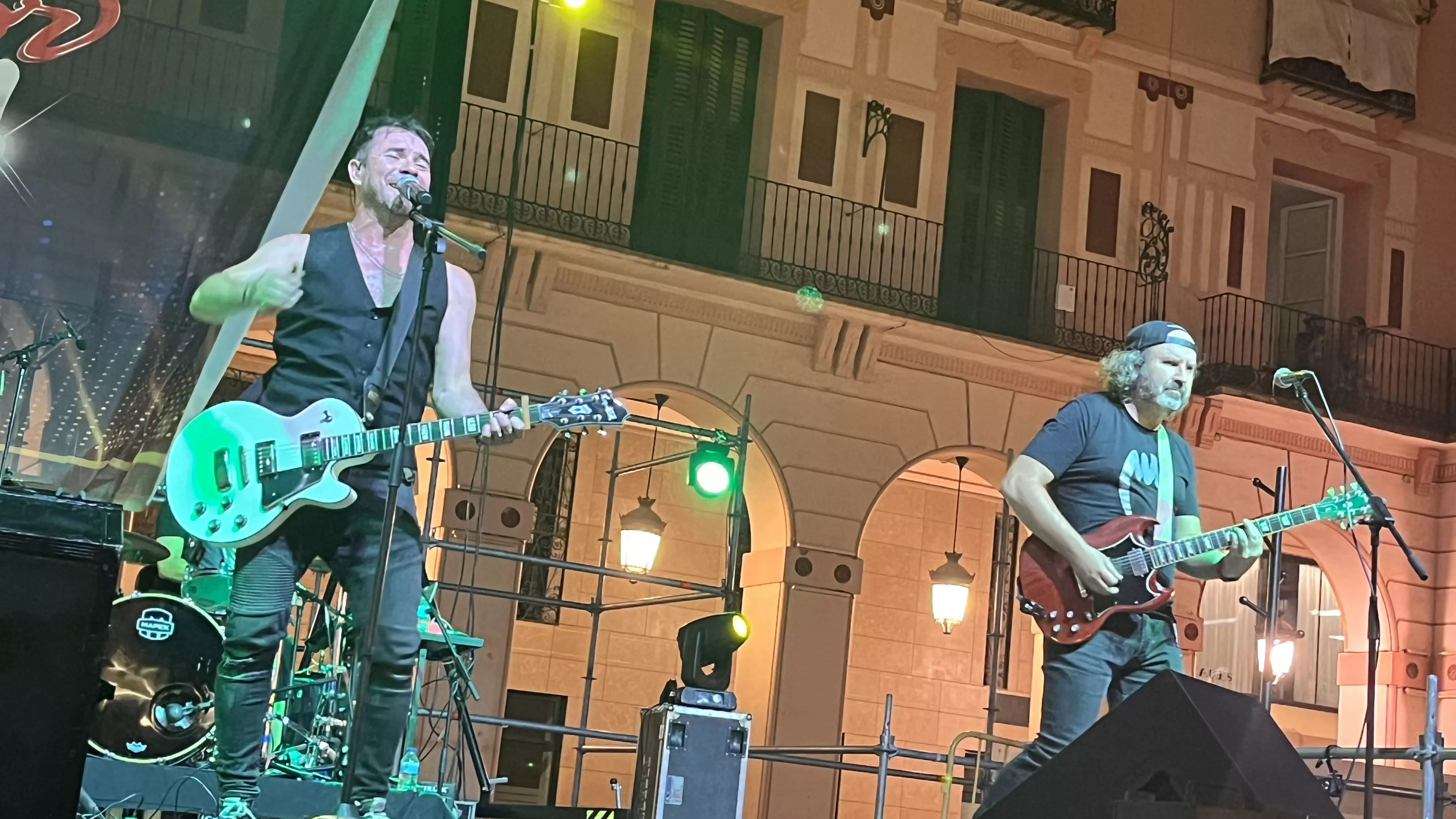 Actuación de Manacor Go! en la plaza López Allué. Foto Mercedes Manterola