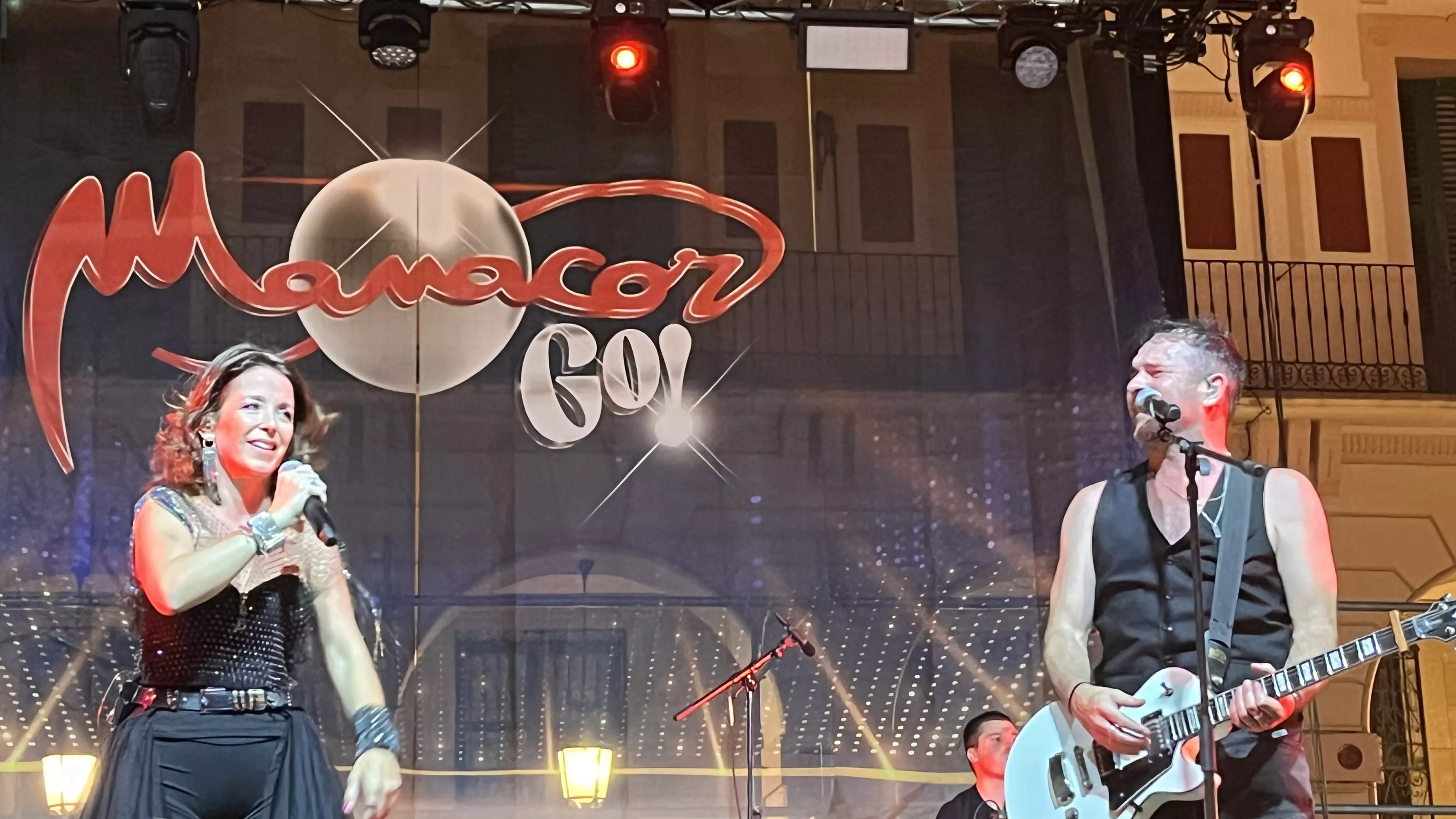 Actuación de Manacor Go! en la plaza López Allué. Foto Mercedes Manterola