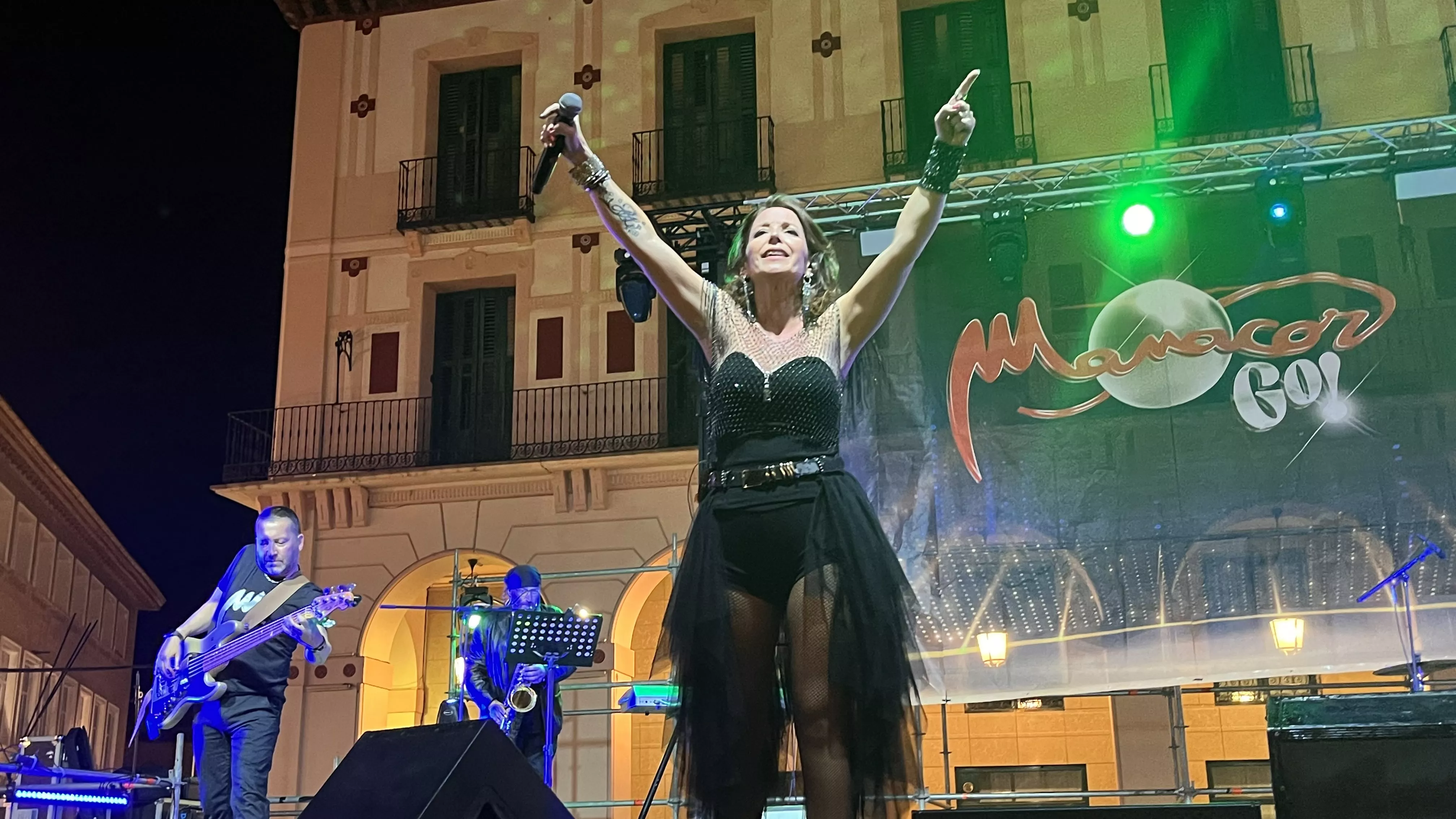 Actuación de Manacor Go! en la plaza López Allué. Foto Mercedes Manterola