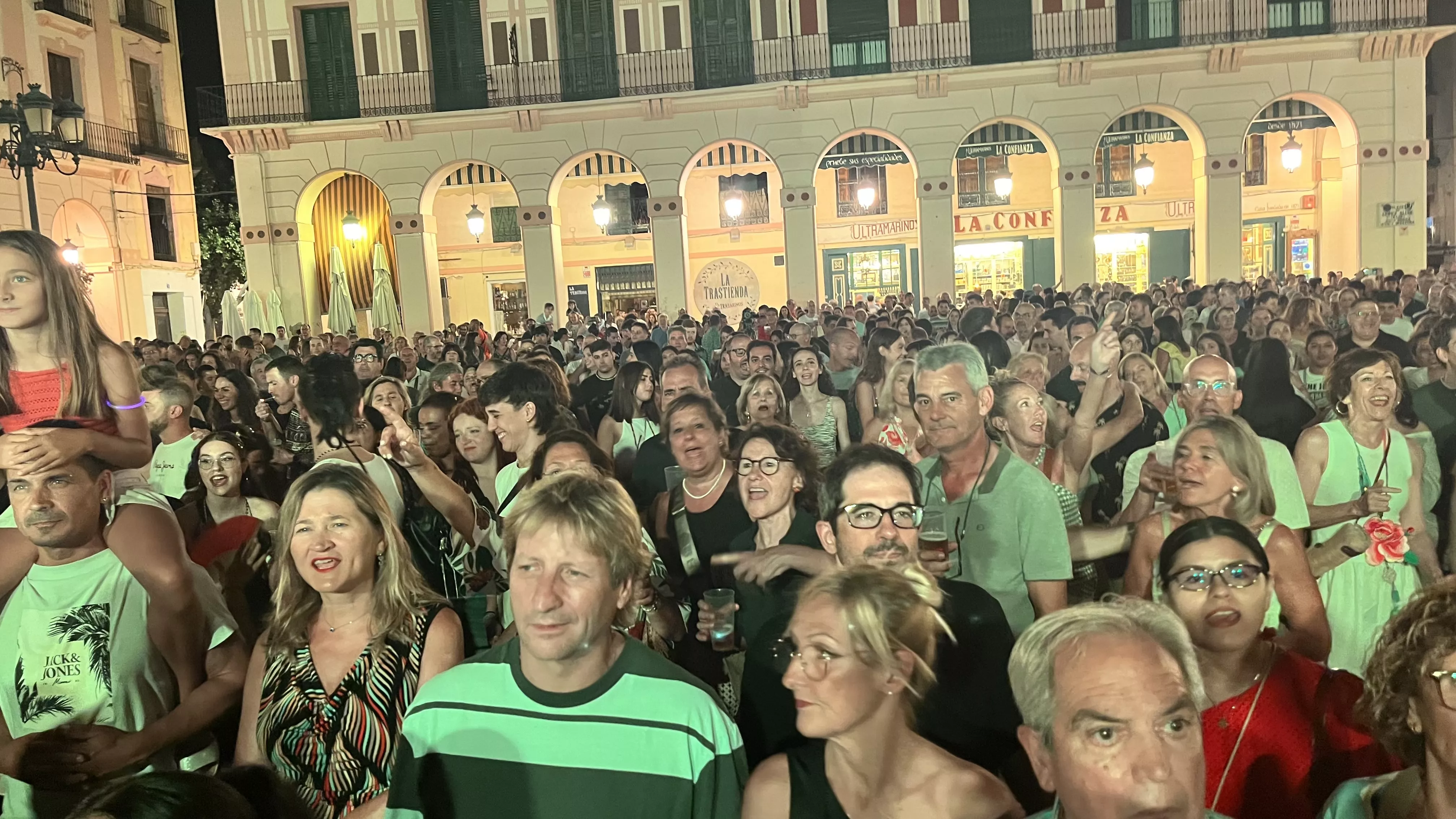 Actuación de Manacor Go! en la plaza López Allué. Foto Mercedes Manterola