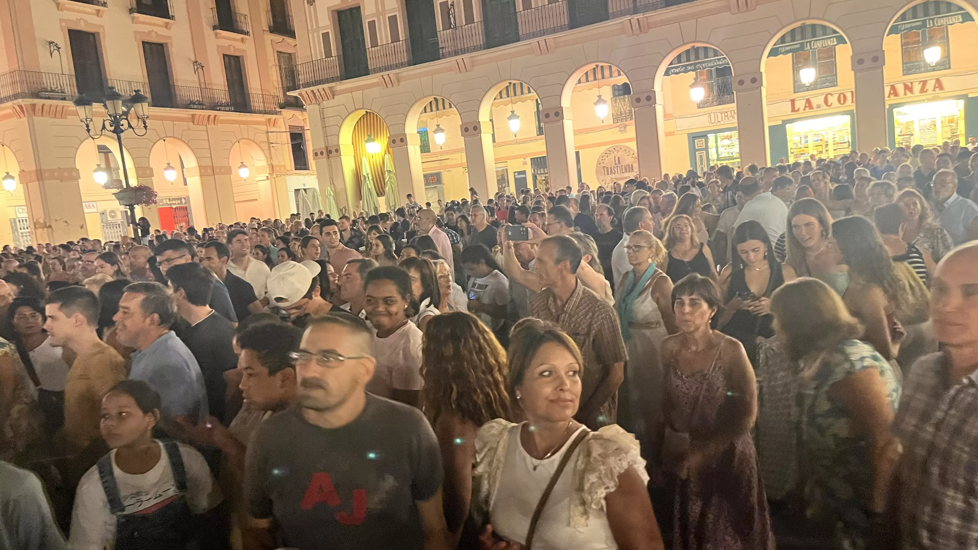 Actuación de Manacor Go! en la plaza López Allué. Foto Mercedes Manterola