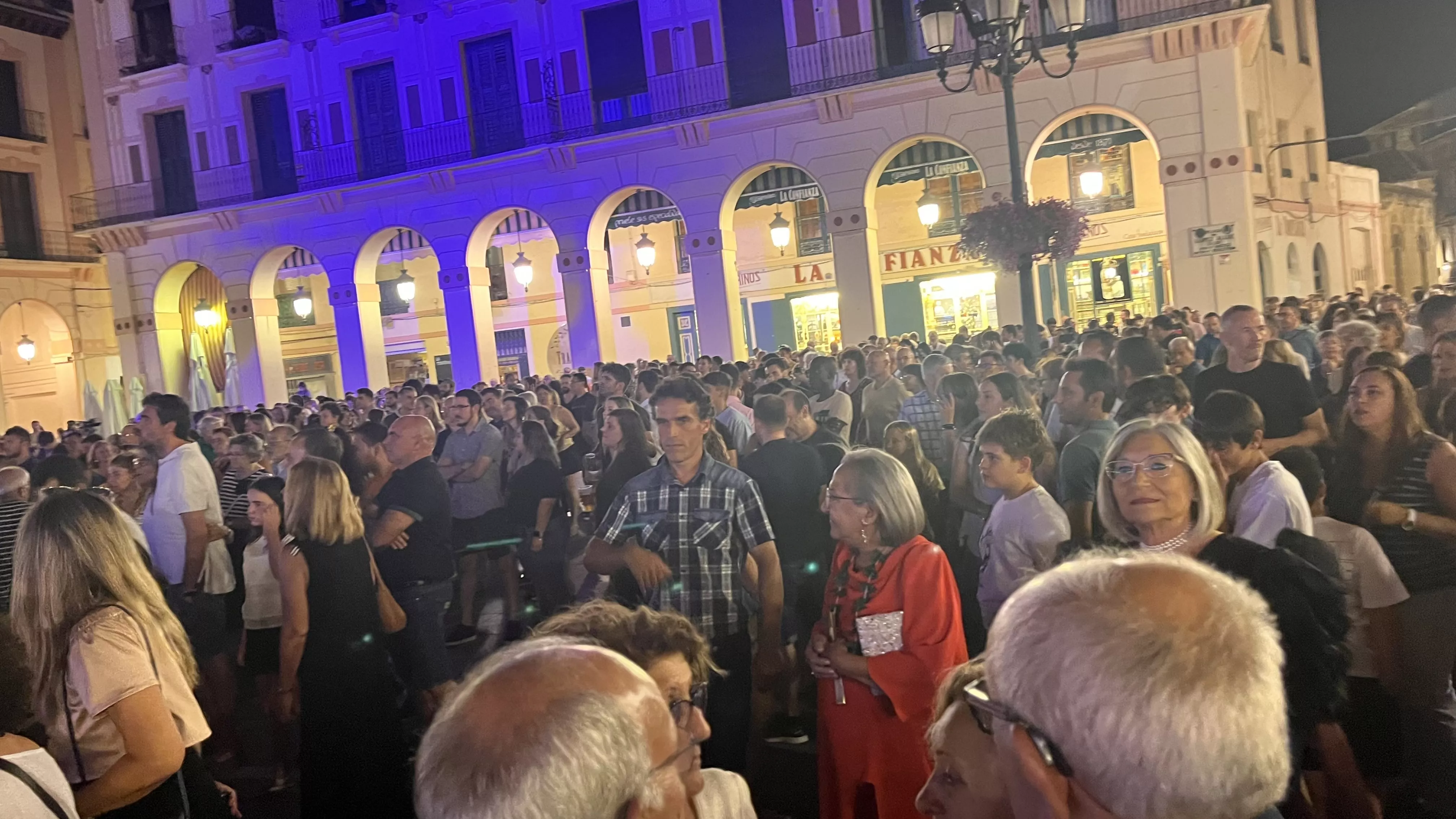 Actuación de Manacor Go! en la plaza López Allué. Foto Mercedes Manterola