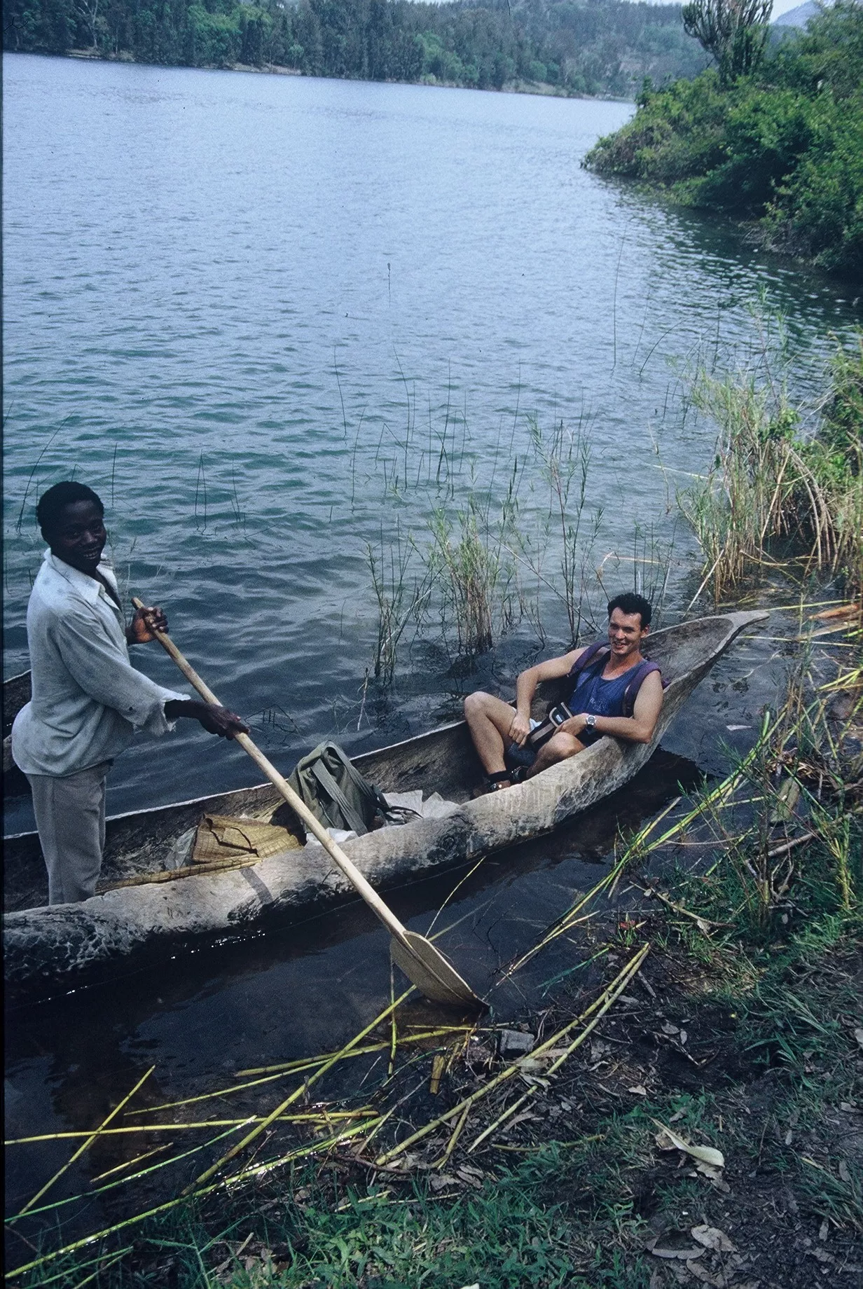 Marco Pascual en Kibuye, Ruanda, antes de la insensata aventura de sus amigas