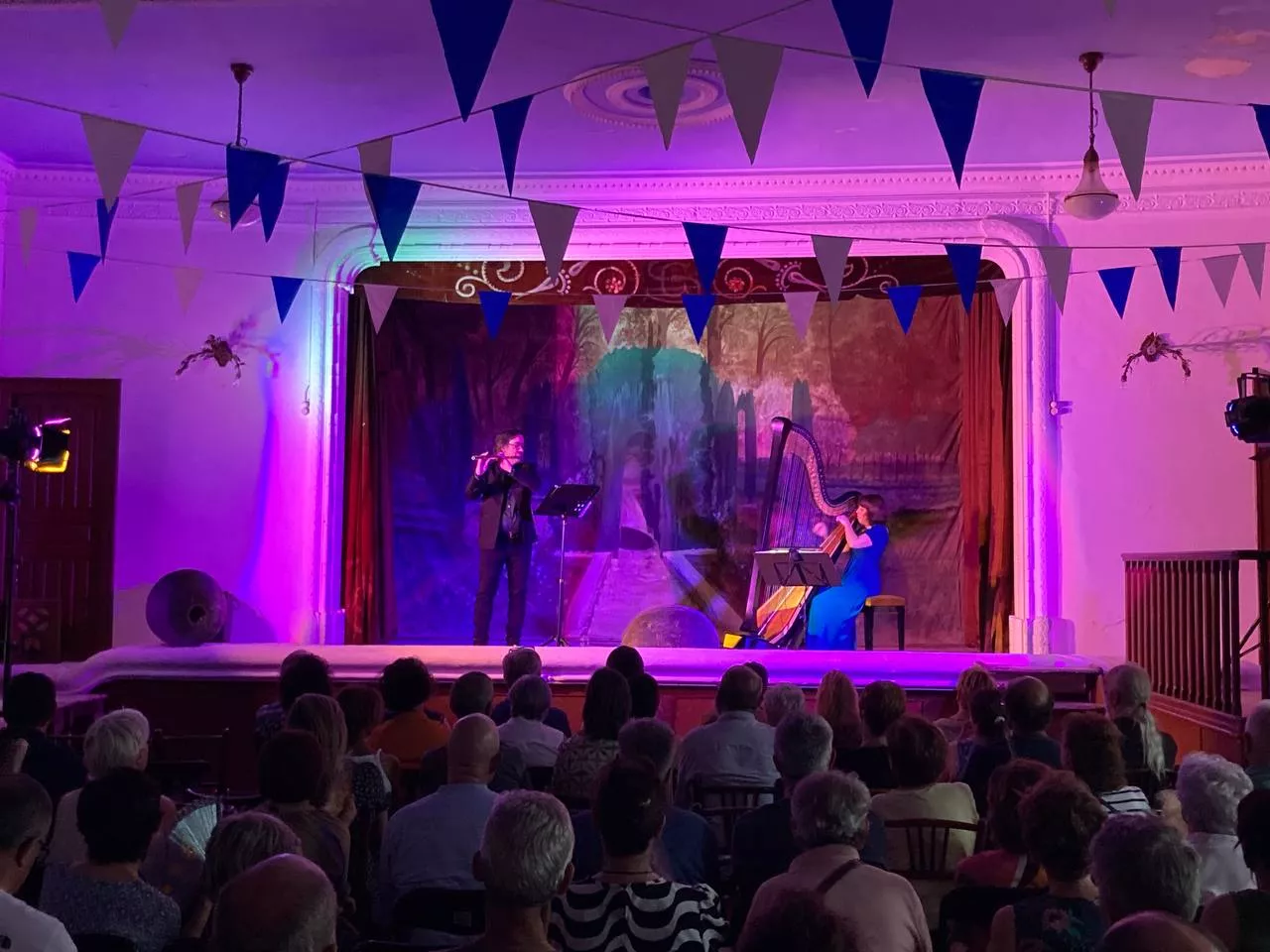 Ekhi Ocaña y Alicia Griffiths en la Cultural de Tormos