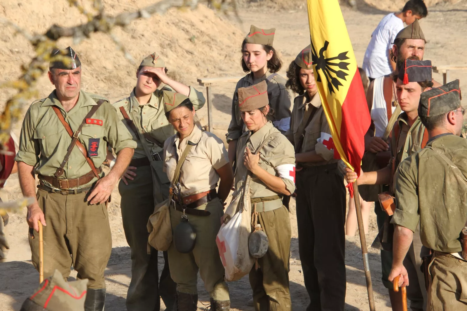 La asociación Primera Línea recreando la batalla del Ebro en Fayón. Foto Carlos Neofato
