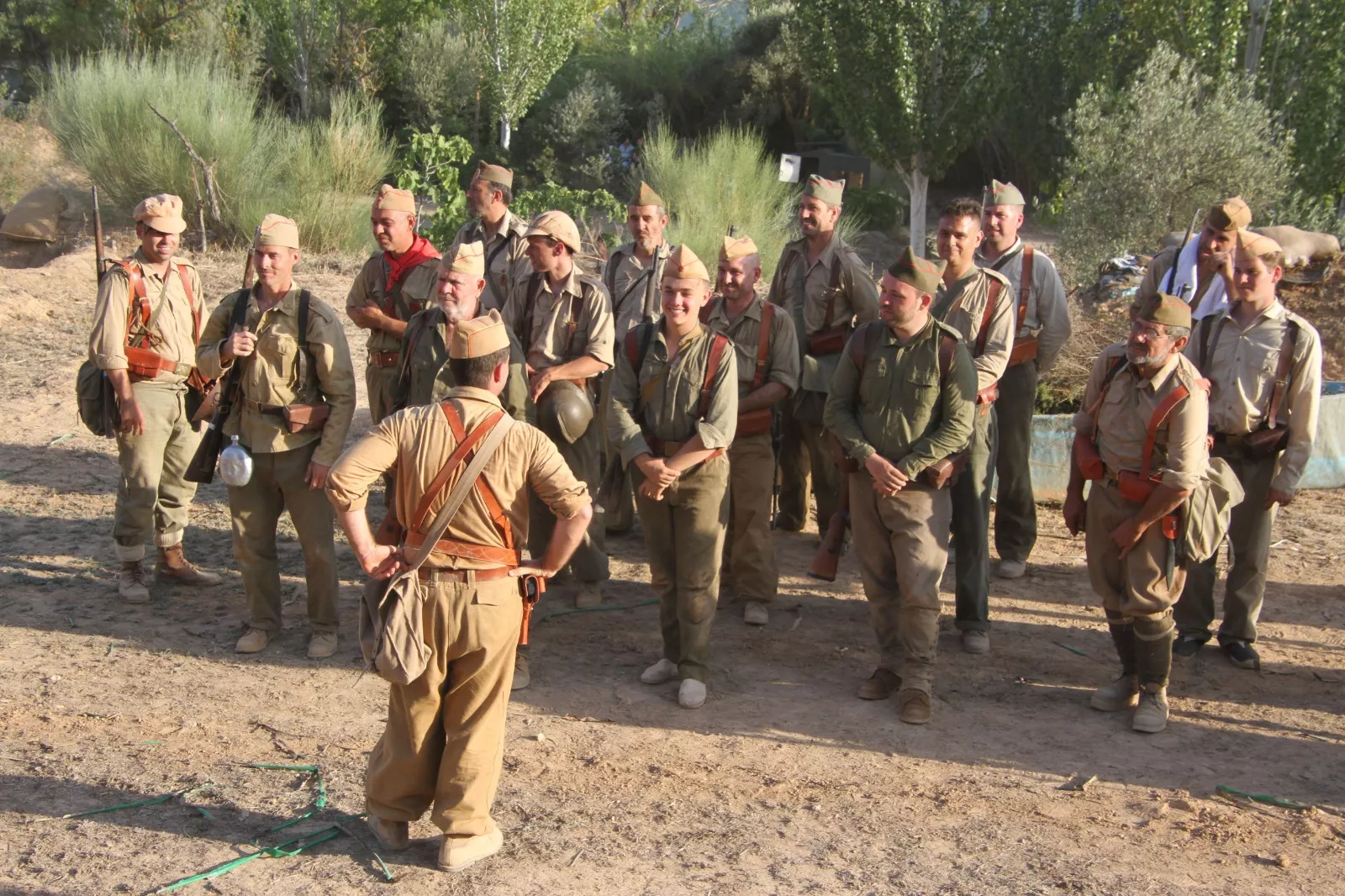La asociación Primera Línea recreando la batalla del Ebro en Fayón. Foto Carlos Neofato
