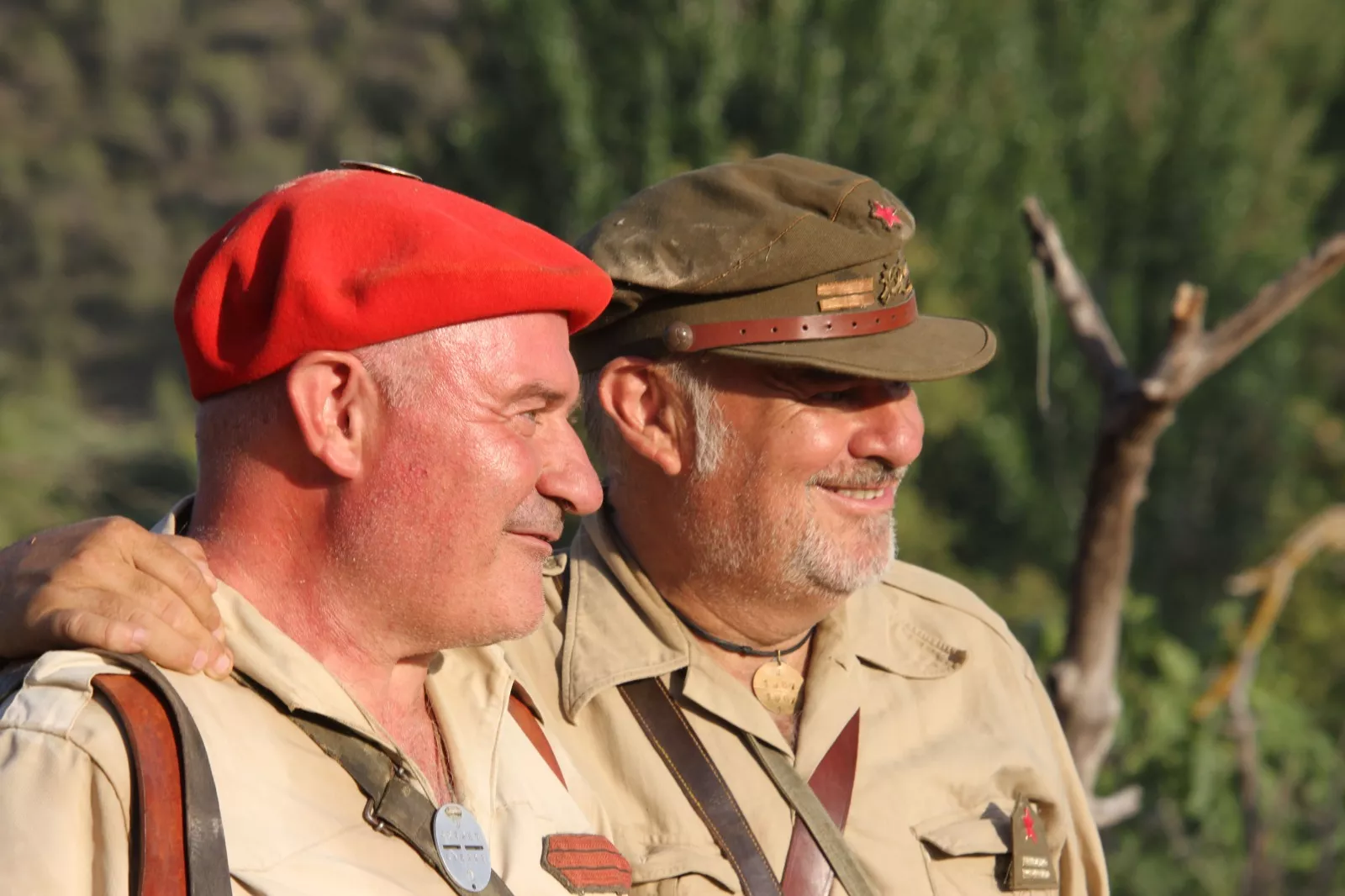 La asociación Primera Línea recreando la batalla del Ebro en Fayón. Foto Carlos Neofato