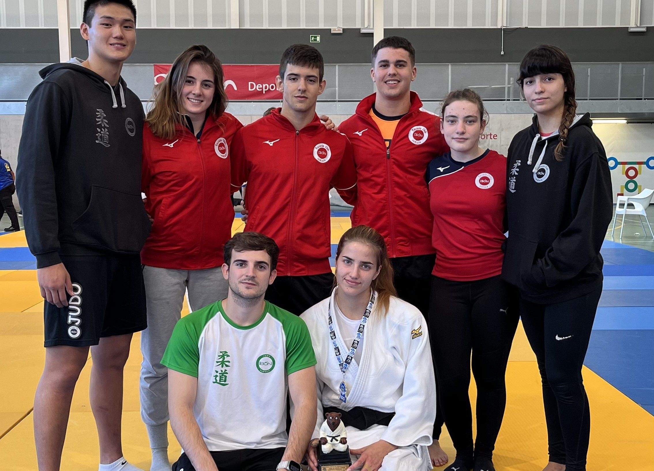 La expedición junior de la Escuela Club Ibón en Gijón