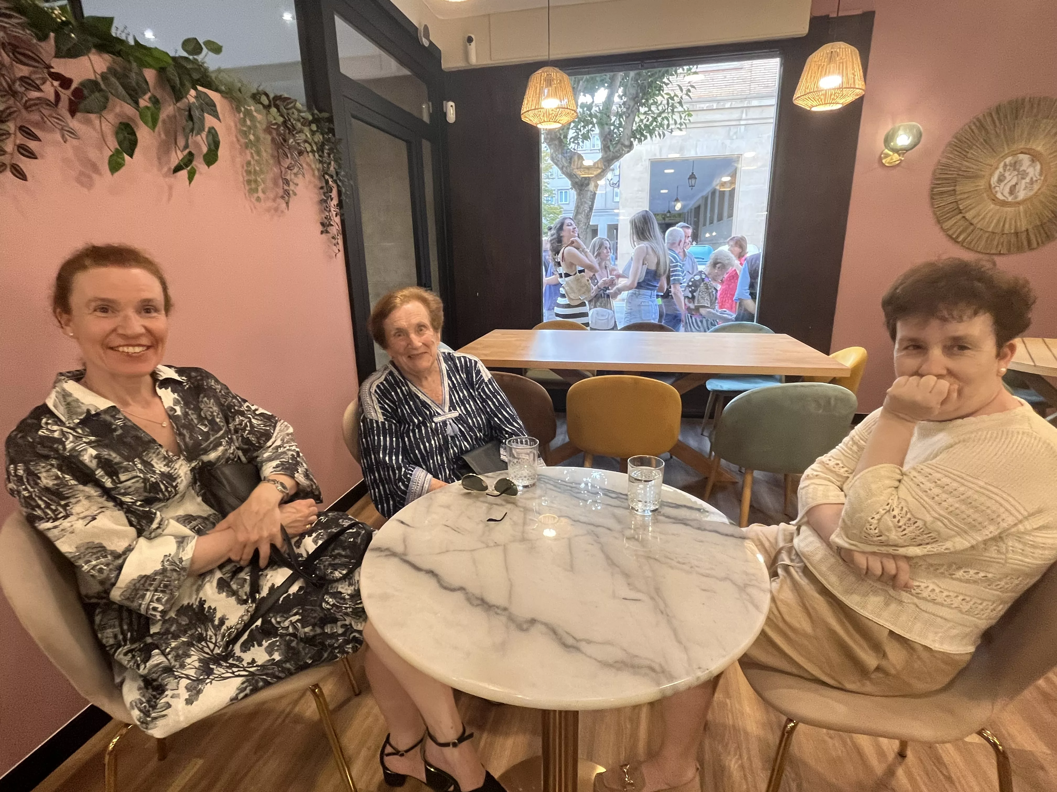 Inauguración de El Bar de Jorge en su nueva ubicación en Huesca, Foto Mercedes Manterola