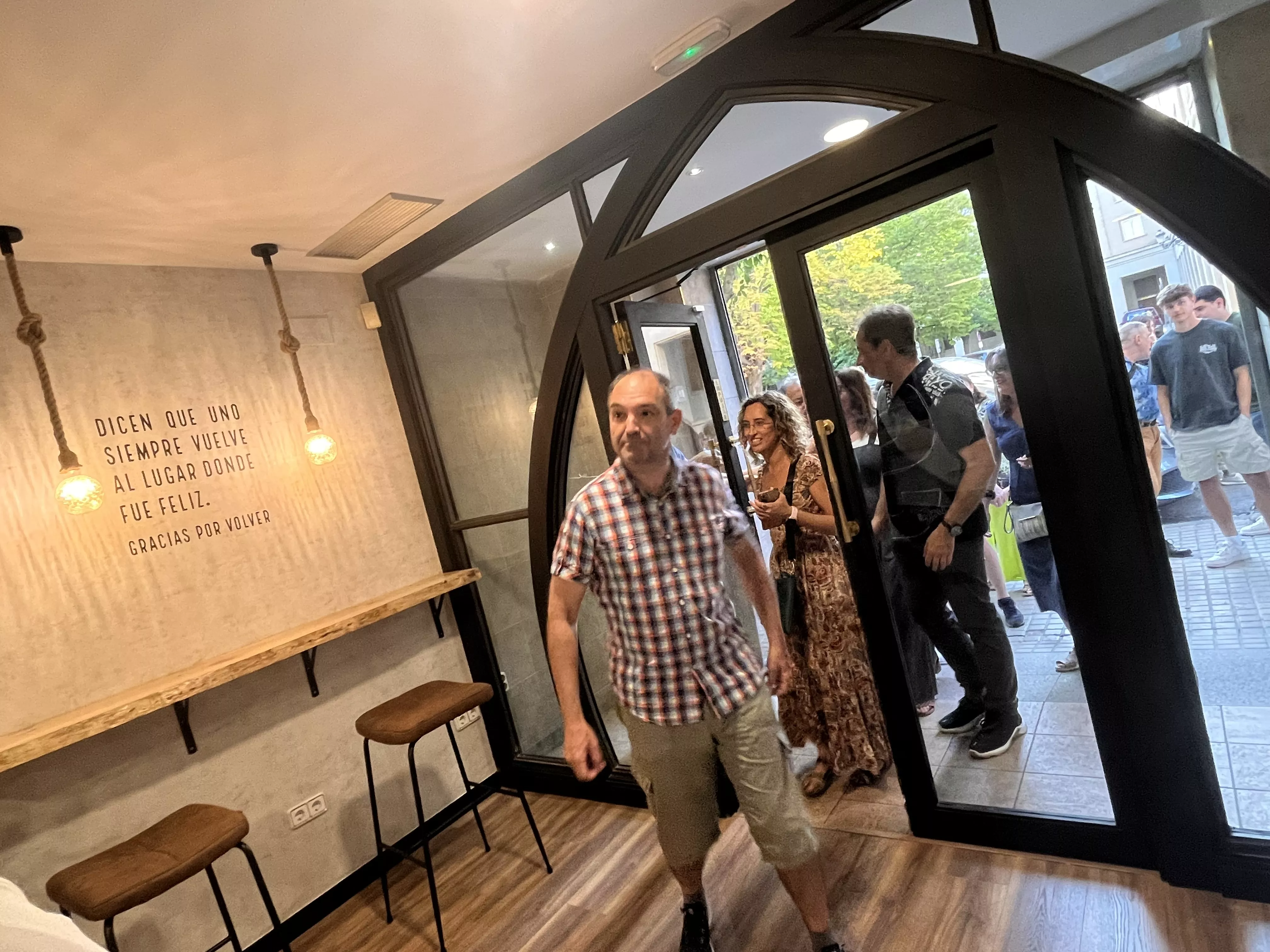 Inauguración de El Bar de Jorge en su nueva ubicación en Huesca, Foto Mercedes Manterola