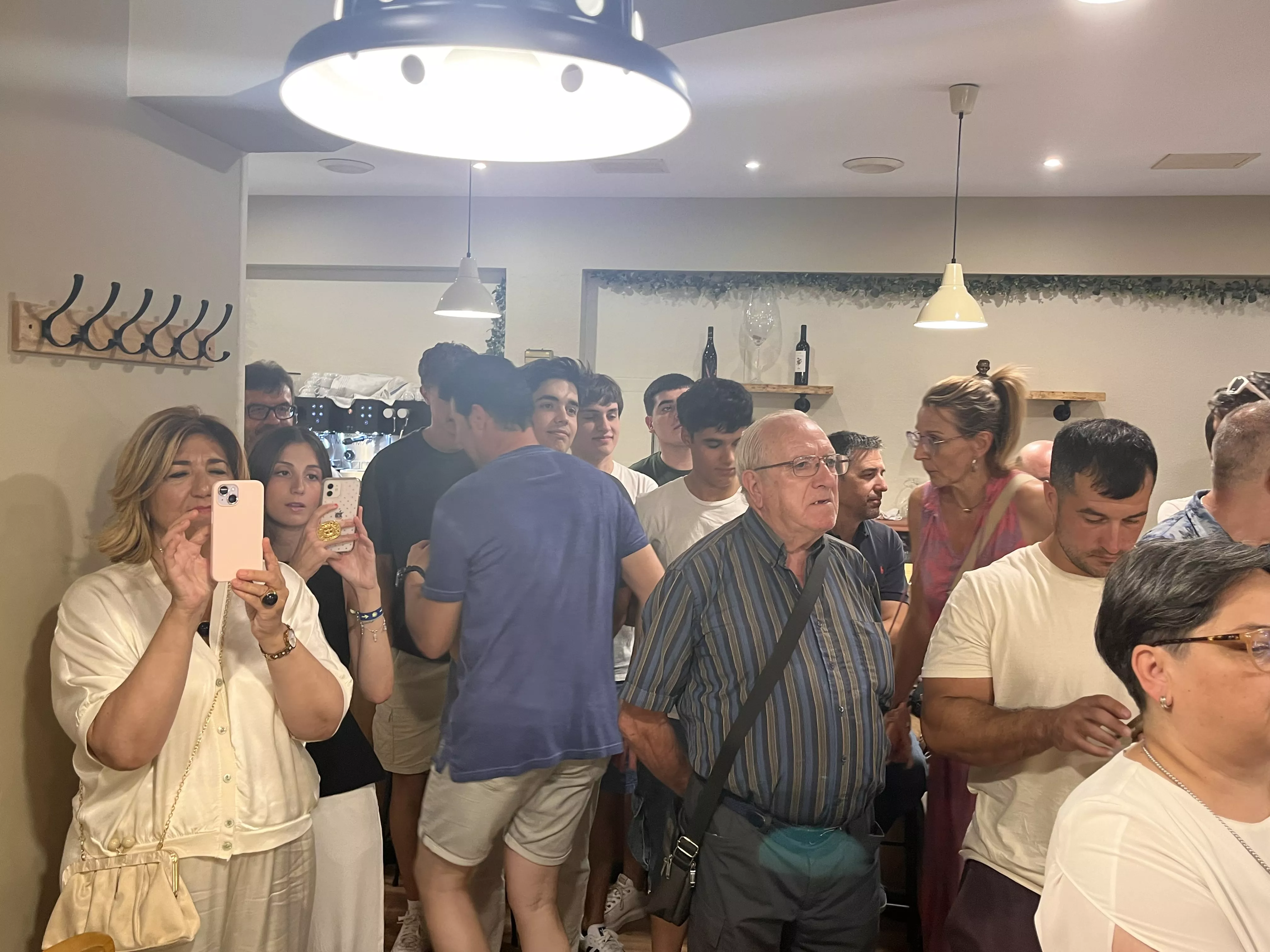 Inauguración de El Bar de Jorge en su nueva ubicación en Huesca, Foto Mercedes Manterola