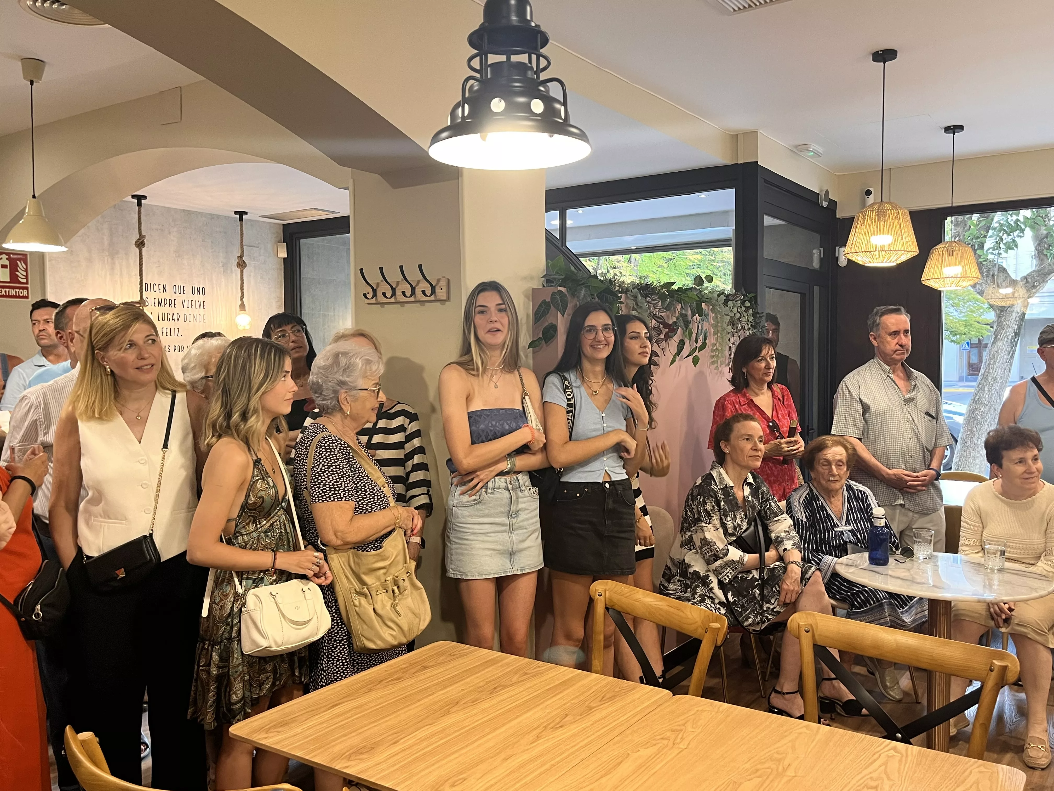 Inauguración de El Bar de Jorge en su nueva ubicación en Huesca, Foto Mercedes Manterola