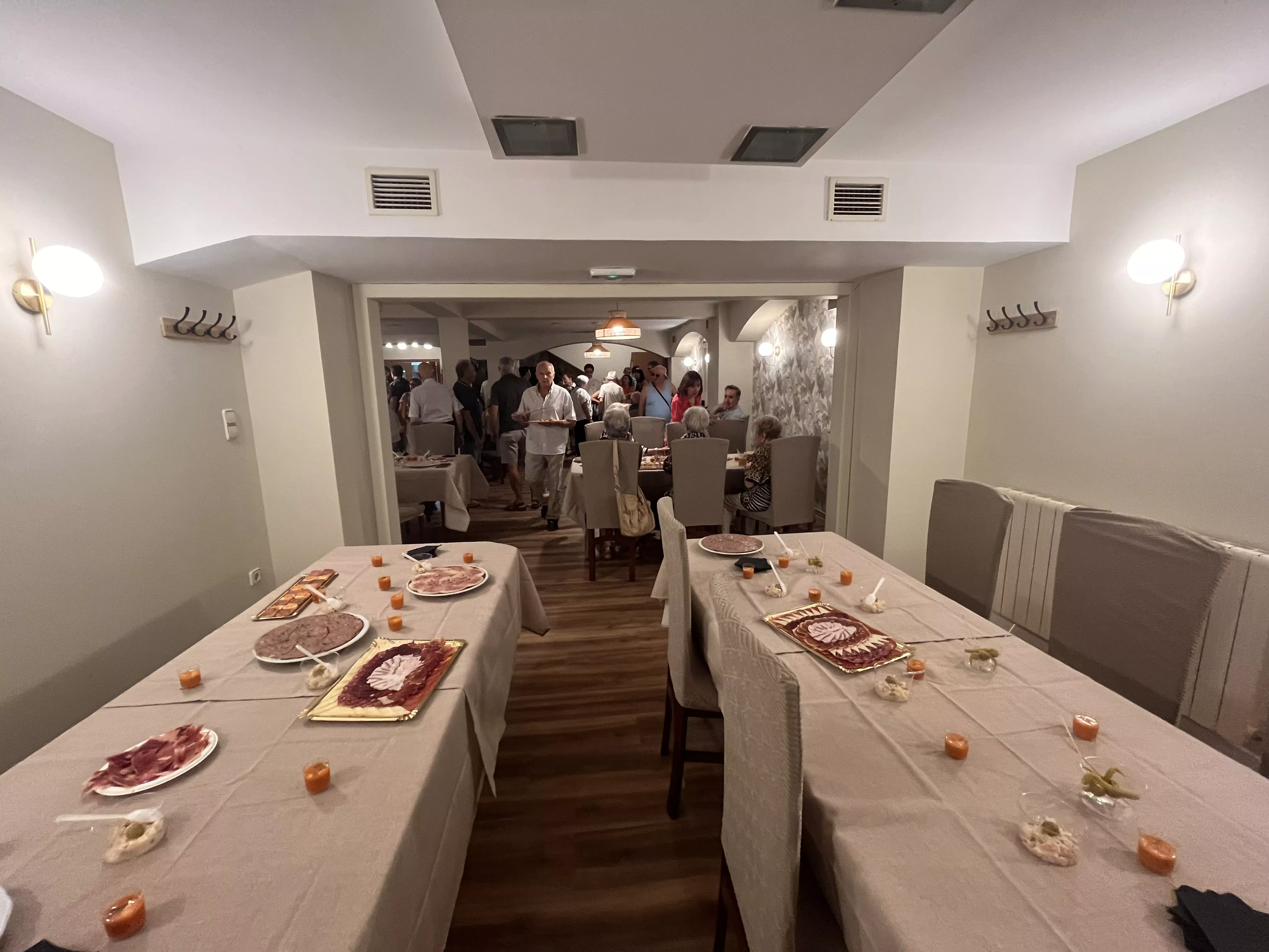 Inauguración de El Bar de Jorge en su nueva ubicación en Huesca, Foto Mercedes Manterola