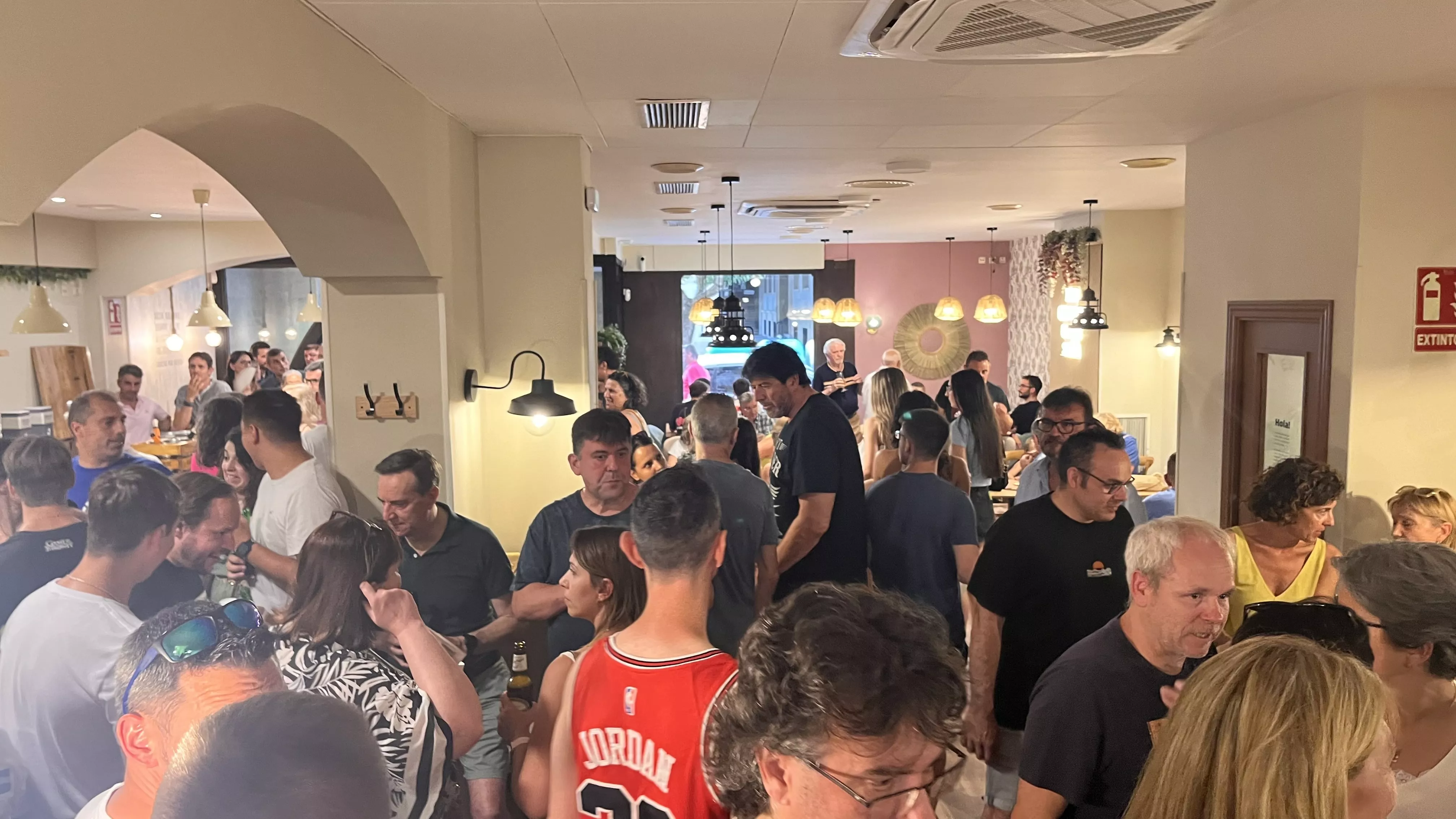 Inauguración de El Bar de Jorge en su nueva ubicación en Huesca, Foto Mercedes Manterola