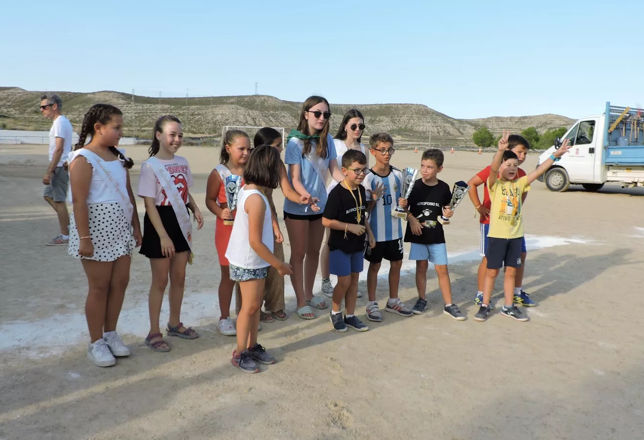 Entrega de medallas y trofeos