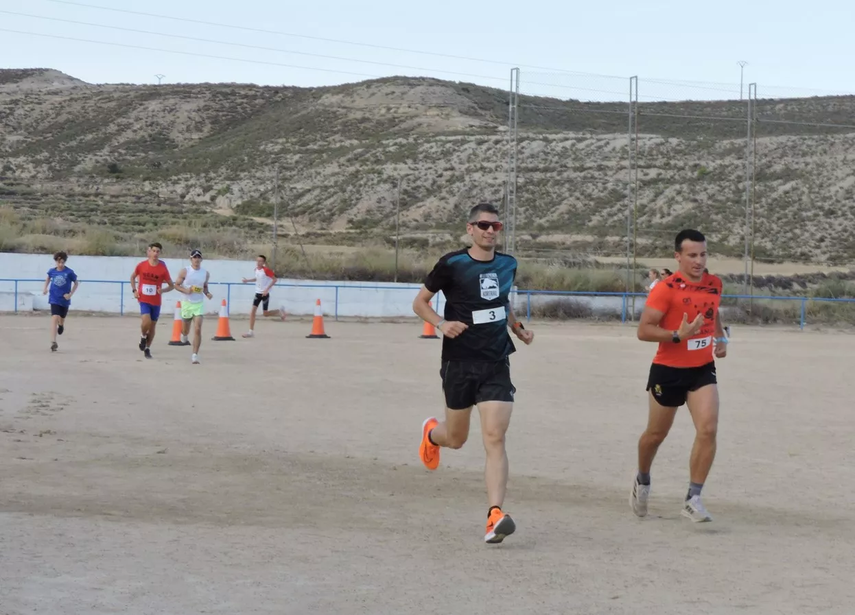 Los corredores locales Diego Pascual y Nestor Puey