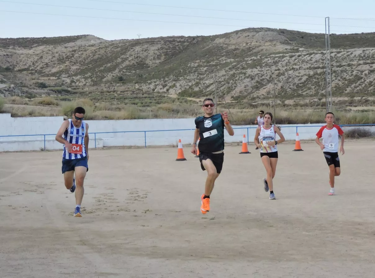 Disputa de otra prima entre David Ezquerra (4) y Diego Pascual (3) 