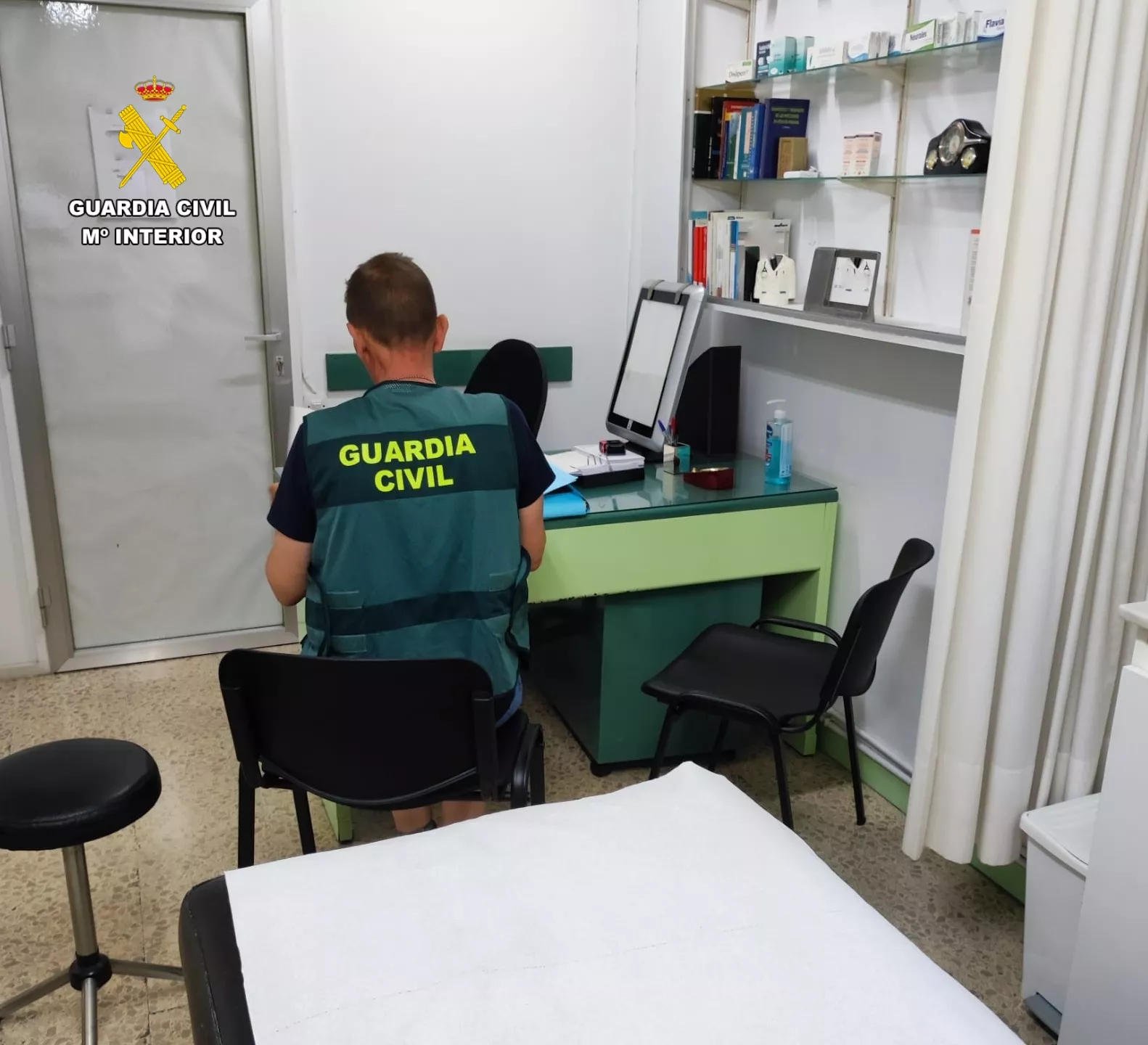 La Guardia Civil de Huesca investiga a dos médicos de un centro de reconocimiento de conductores de Barcelona.