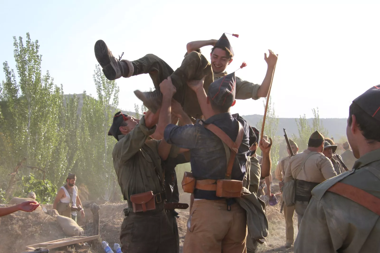La asociación Primera Línea recreando la batalla del Ebro en Fayón. Foto Carlos Neofato 