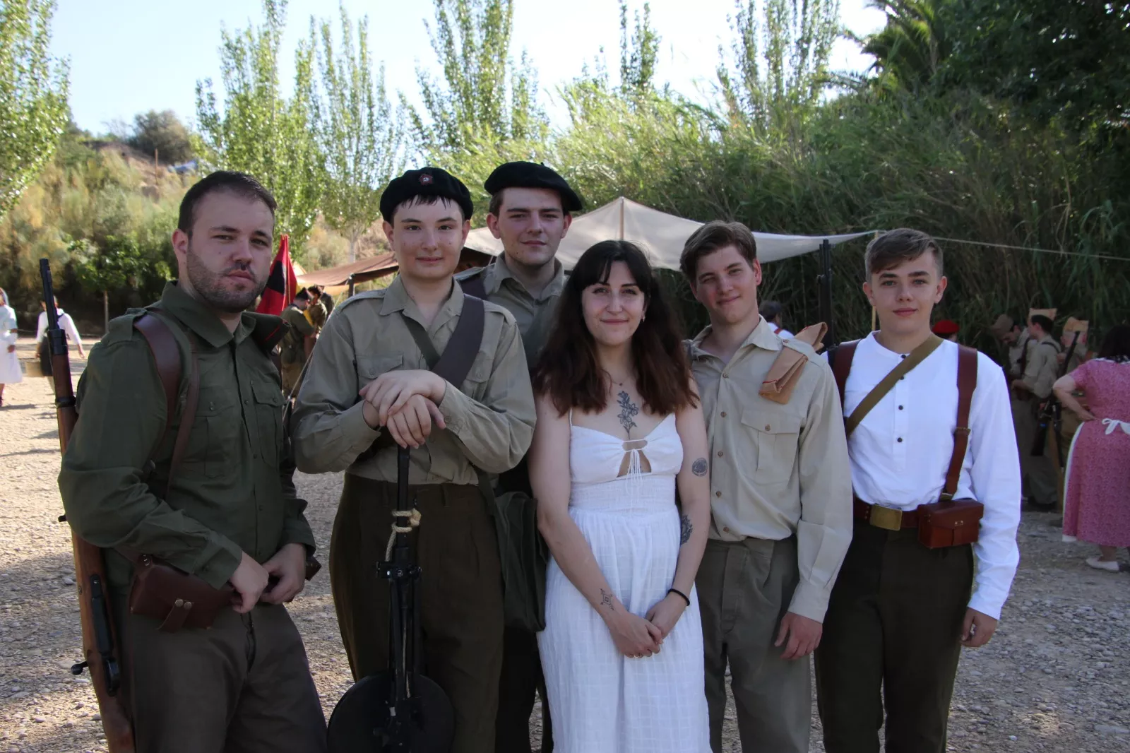 La asociación Primera Línea recreando la batalla del Ebro en Fayón. Foto Carlos Neofato 