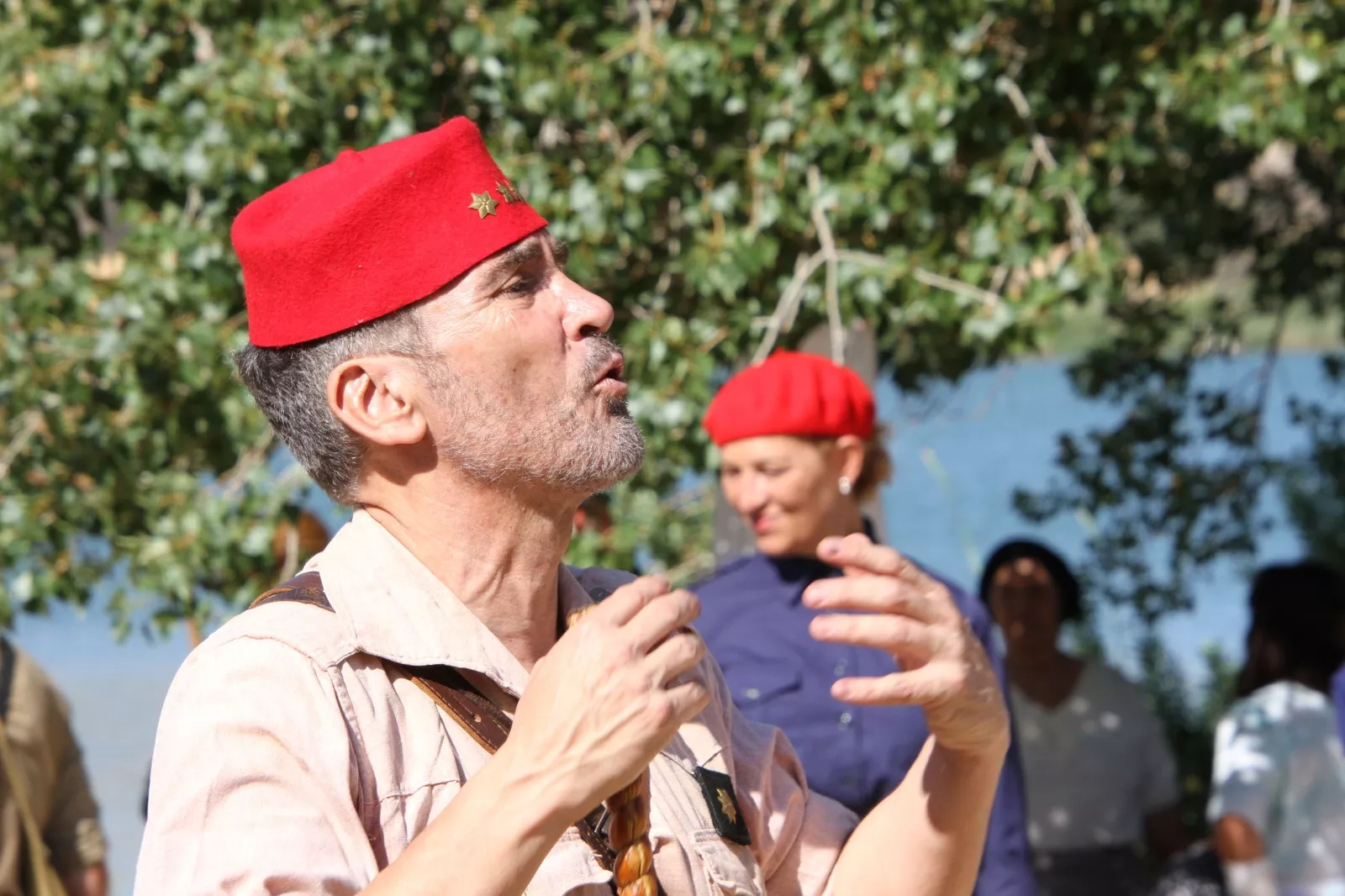 La asociación Primera Línea recreando la batalla del Ebro en Fayón. Foto Carlos Neofato 