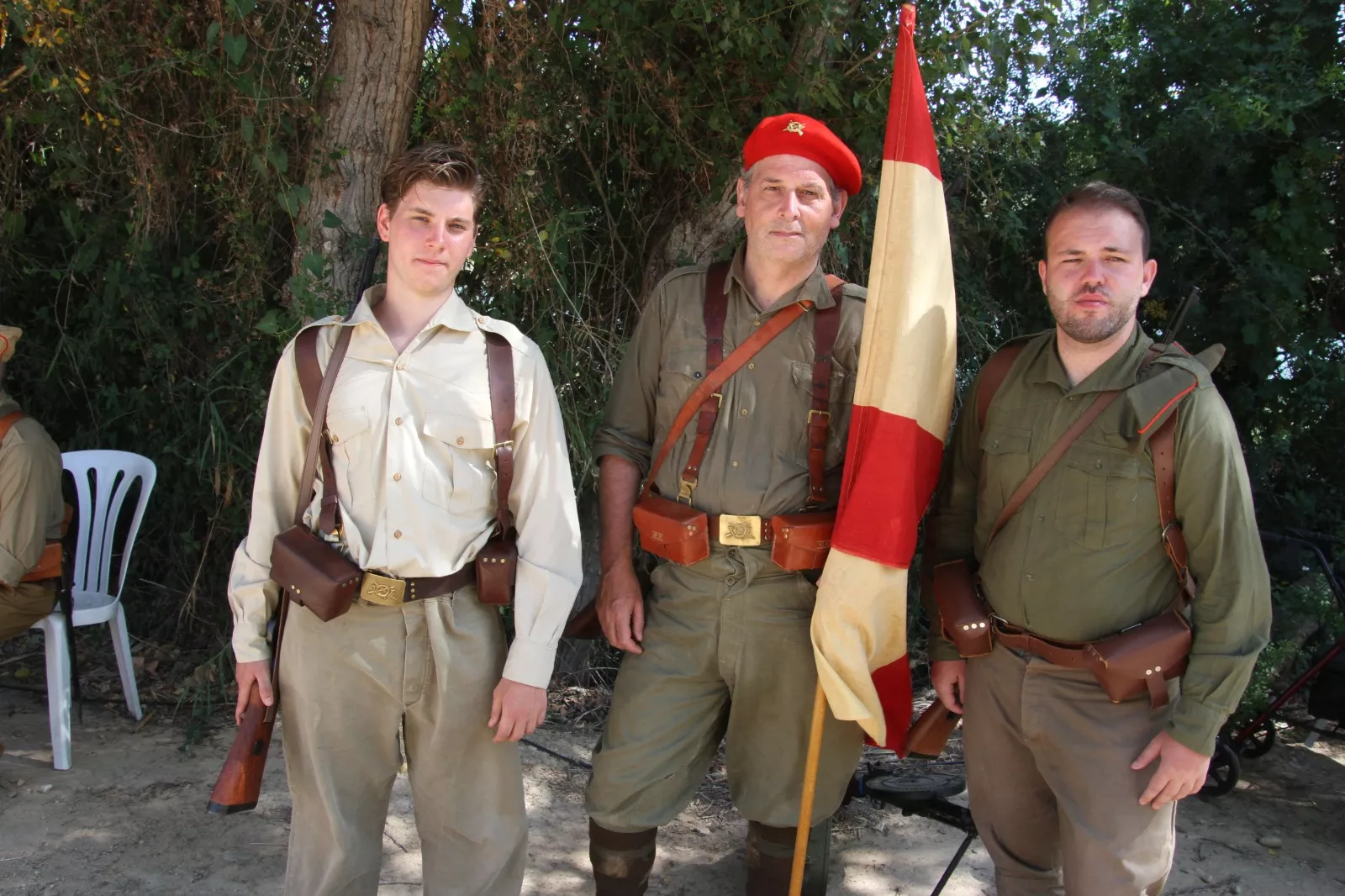 La asociación Primera Línea recreando la batalla del Ebro en Fayón. Foto Carlos Neofato 