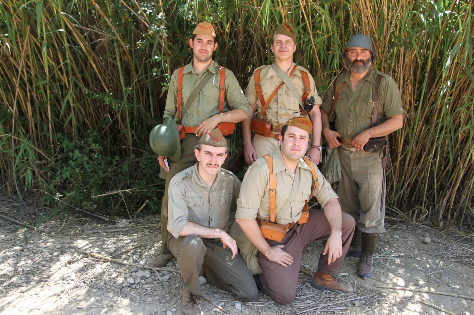 La asociación Primera Línea recreando la batalla del Ebro en Fayón. Foto Carlos Neofato 