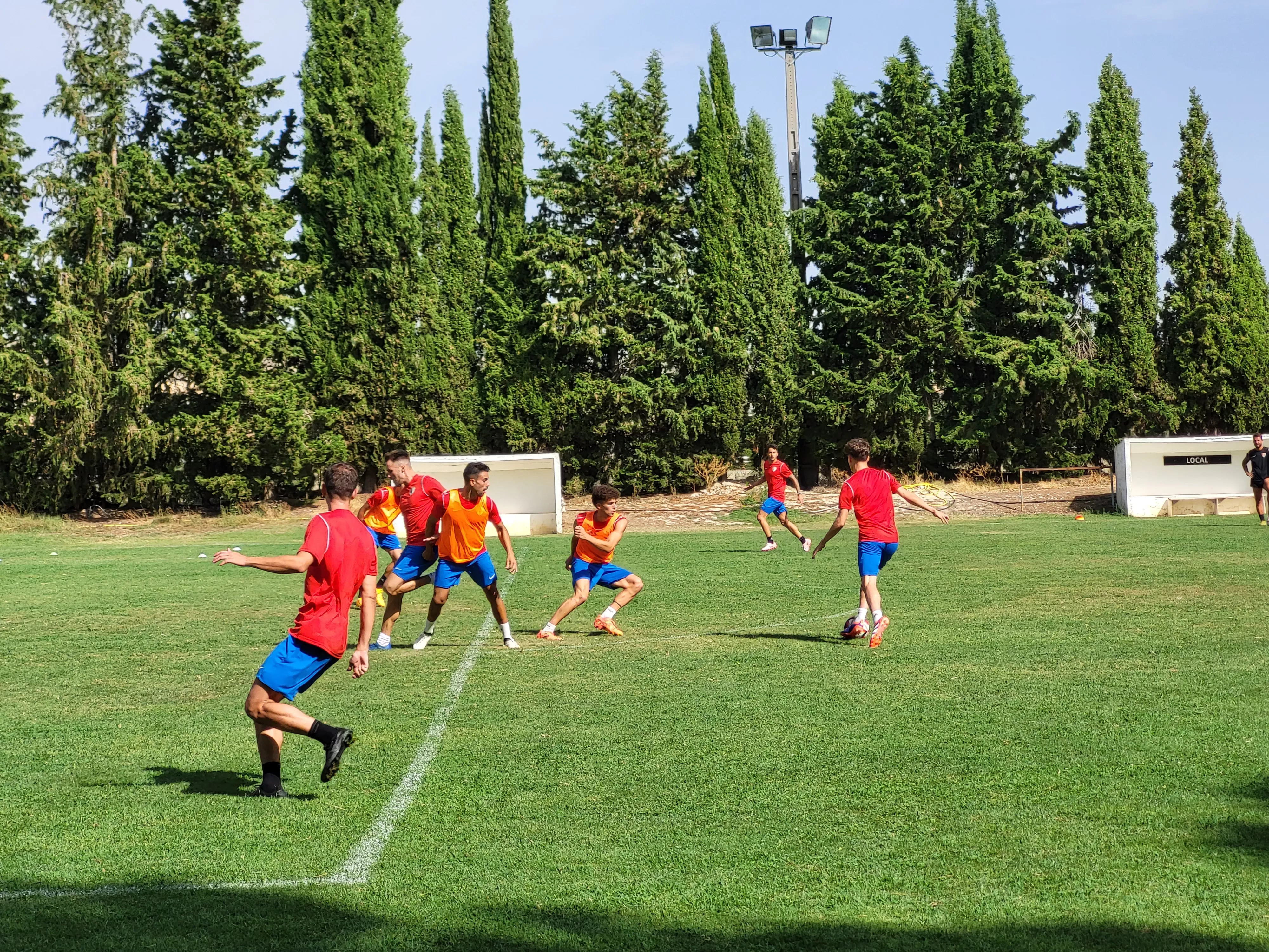 Entrenamiento del Barbastro en San Jorge. Foto: Adrián Mora