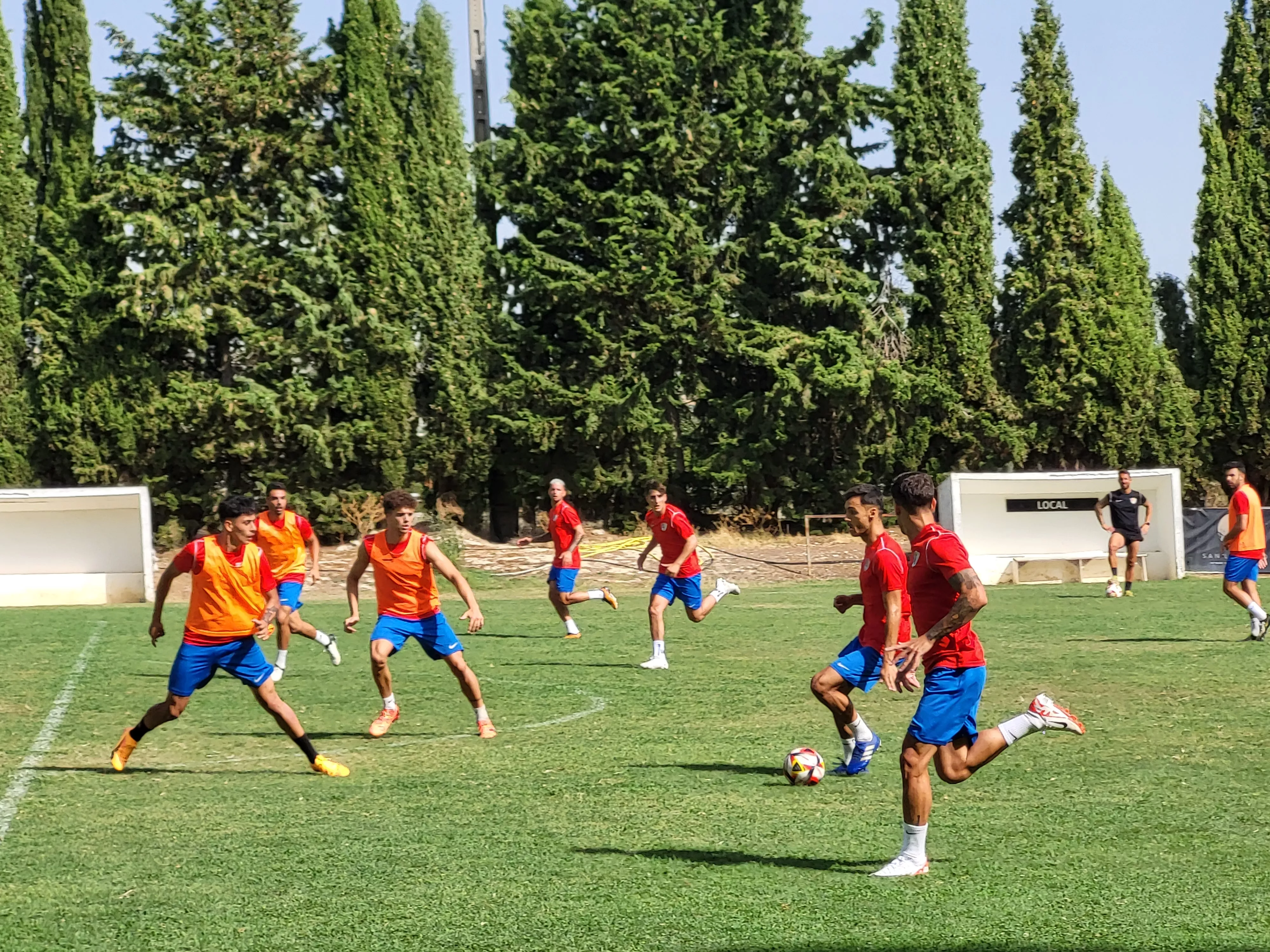 Entrenamiento del Barbastro en San Jorge. Foto: Adrián Mora