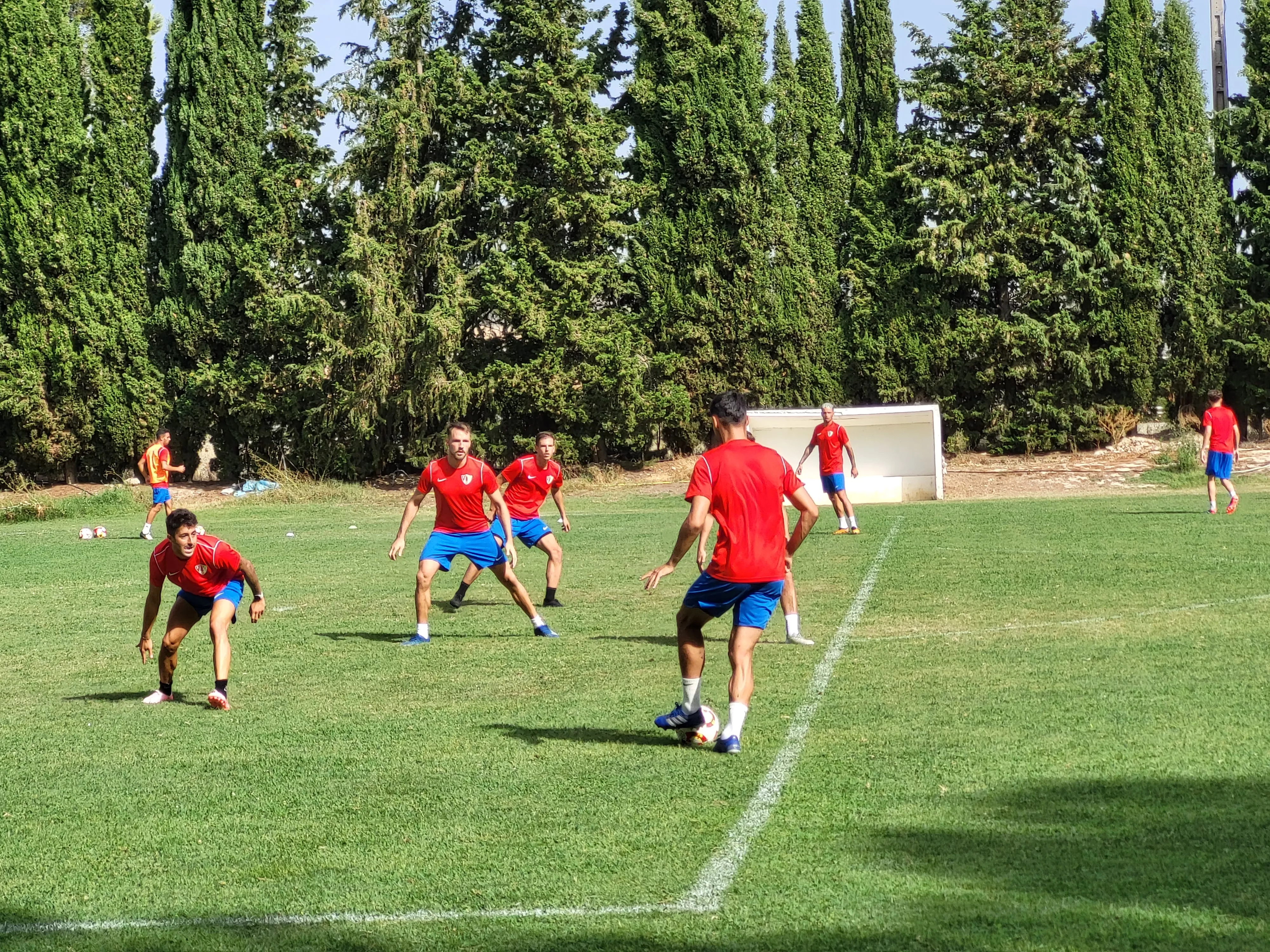 Entrenamiento del Barbastro en San Jorge. Foto: Adrián Mora