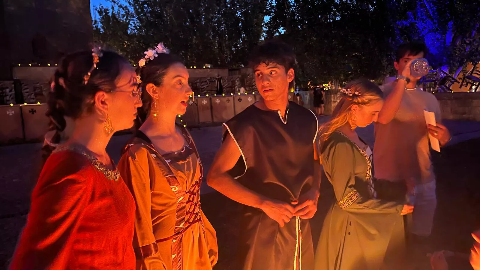 "La danza de los tiempos" de José Espinosa en la plaza General Alsina. Foto Mercedes Manterola
