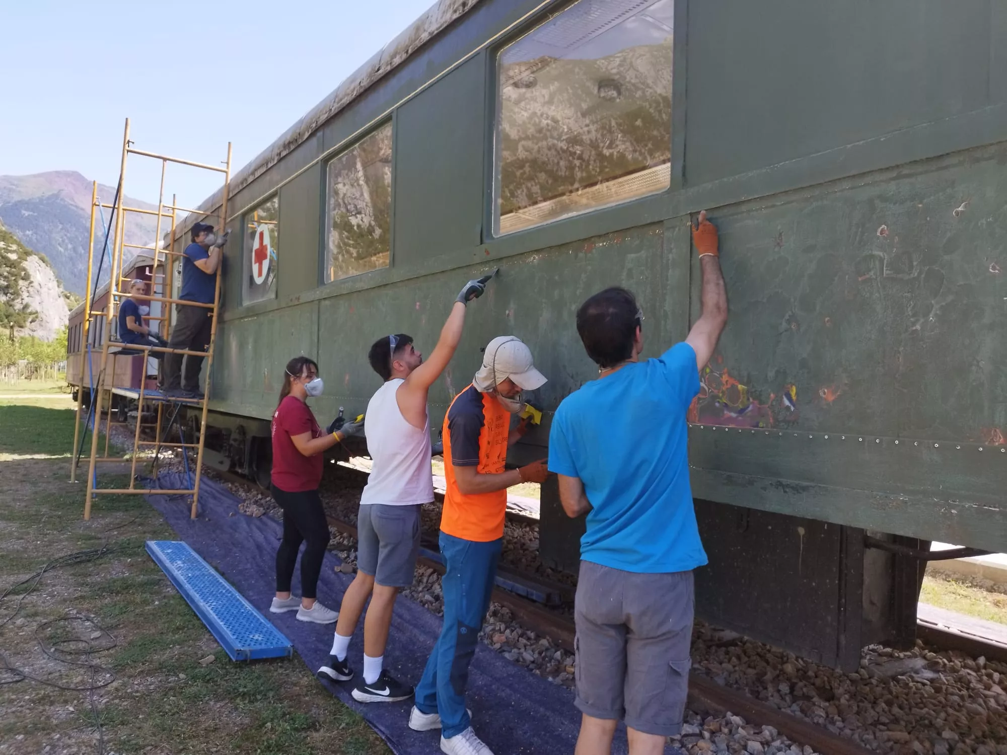 Campo de voluntariado internacional 'El tren de los peregrinos' de Canfranc.