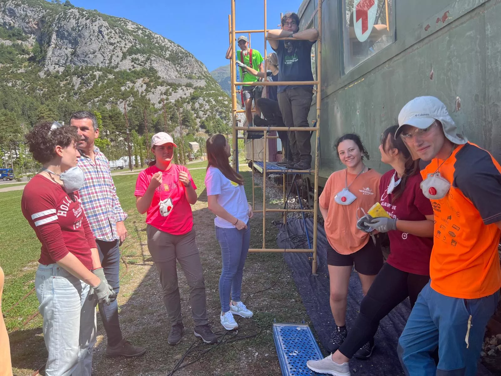 Campo de voluntariado internacional 'El tren de los peregrinos' de Canfranc.