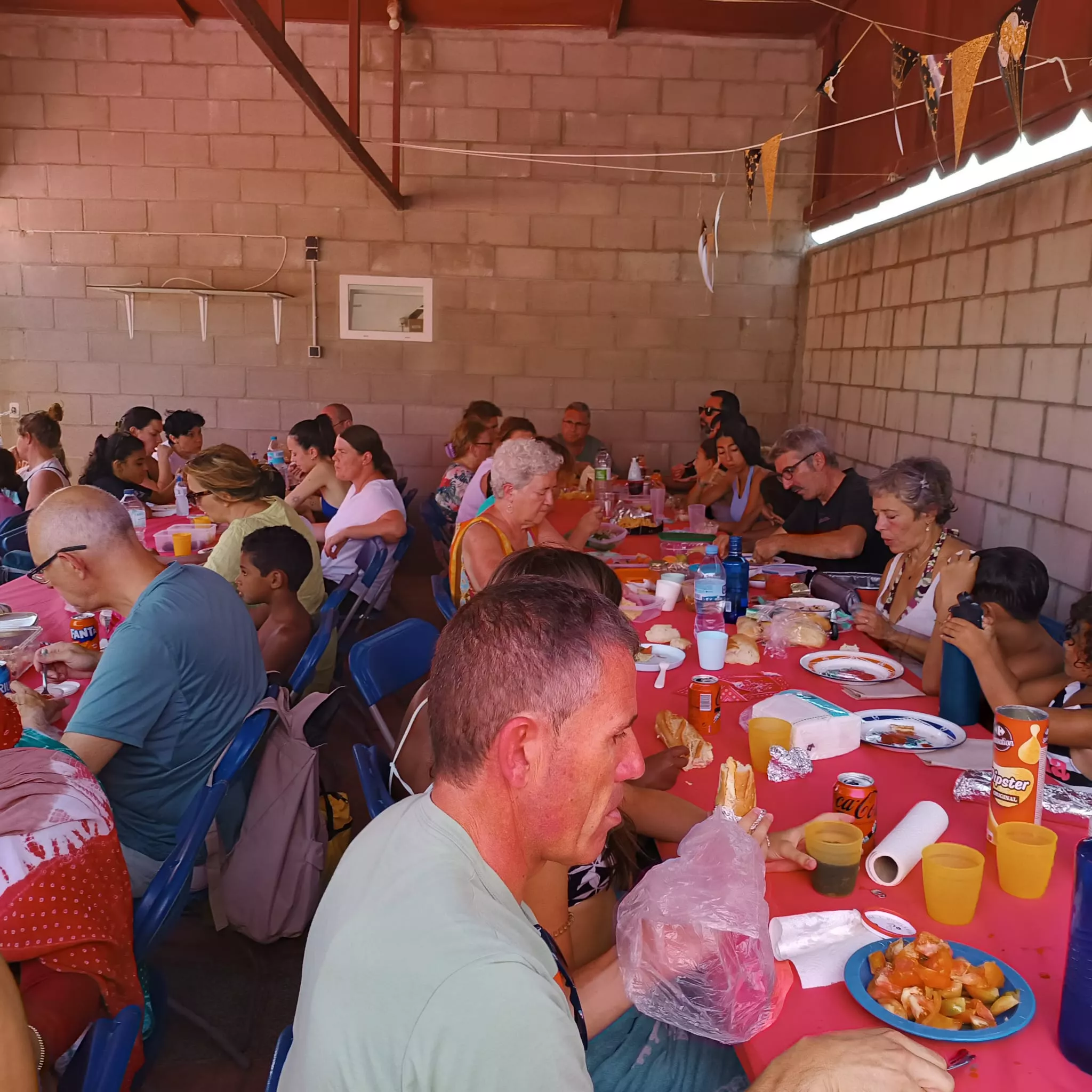 Jornada inolvidable en Ayerbe de las niñas y niños del programa Vacaciones en paz. 