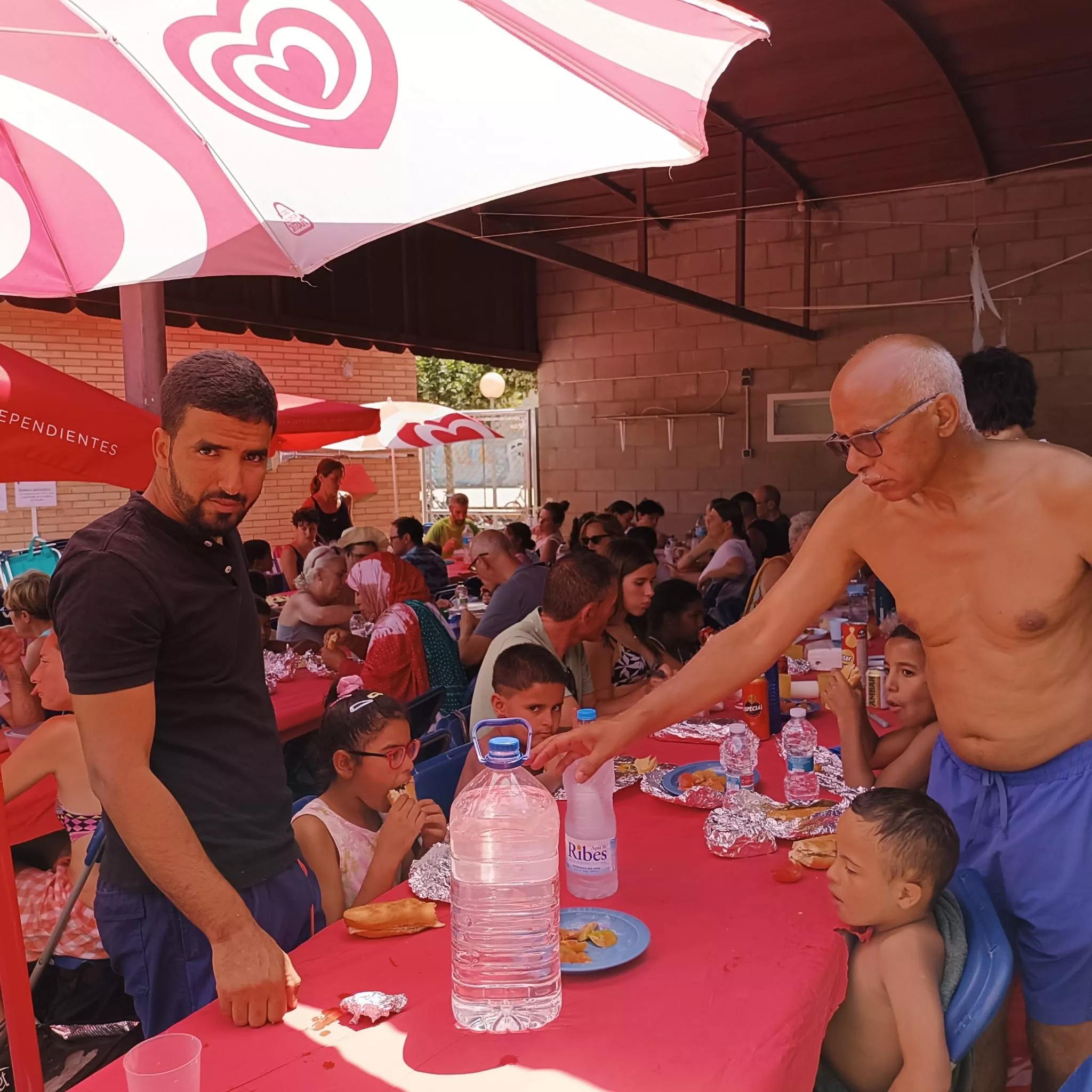 Jornada inolvidable en Ayerbe de las niñas y niños del programa Vacaciones en paz. 