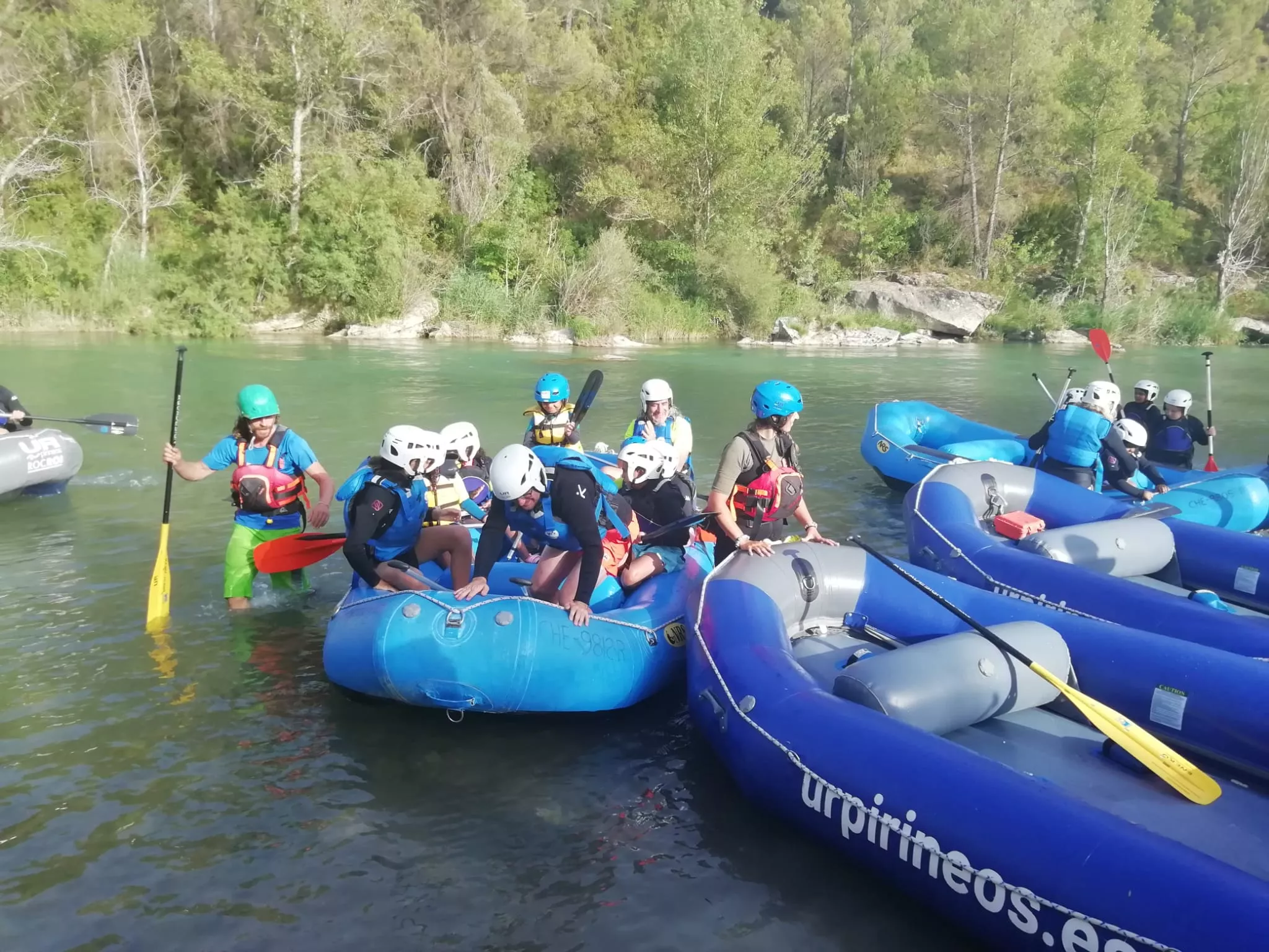 Jornada inolvidable en Ayerbe de las niñas y niños del programa Vacaciones en paz. 