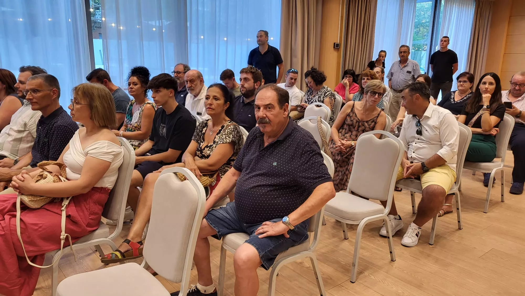 Presentación de la plantilla de Bada Huesca