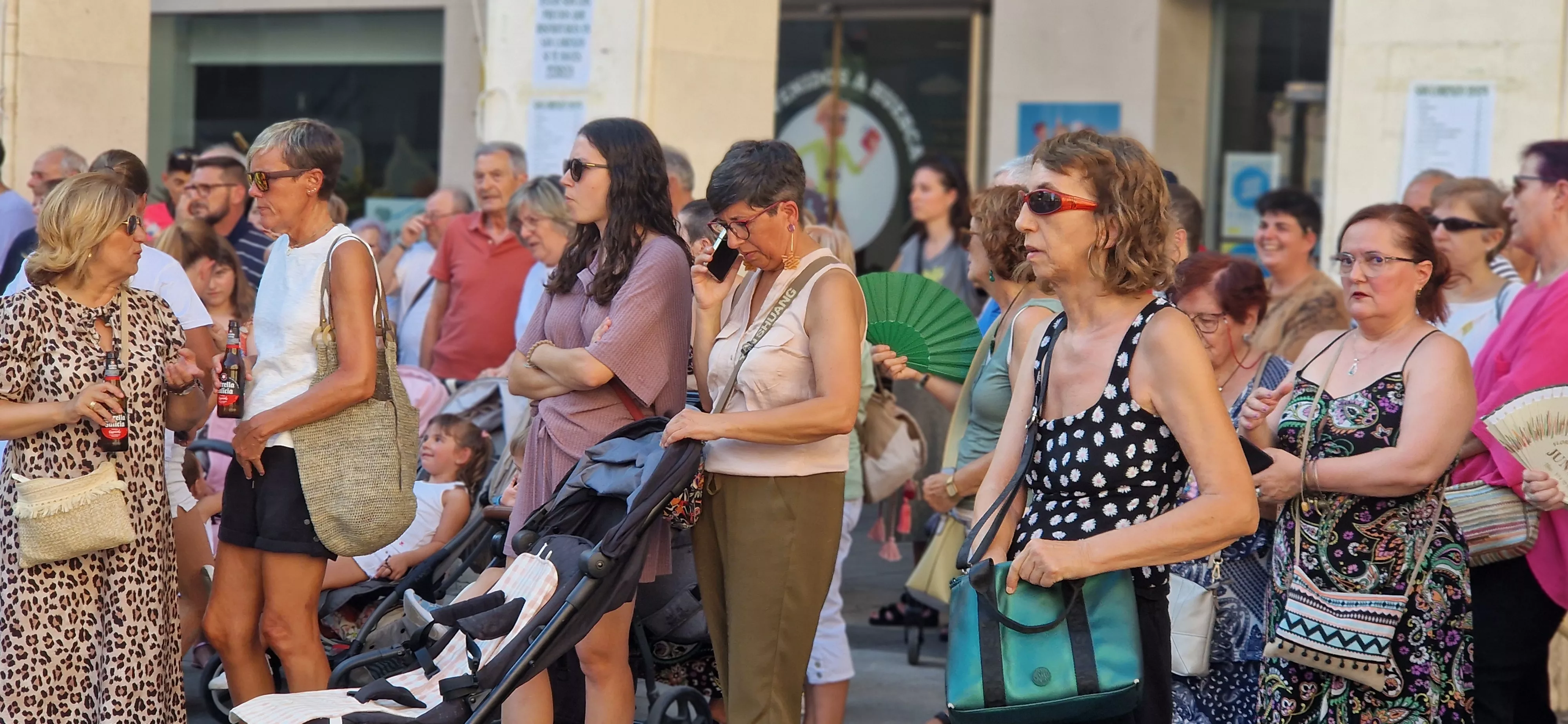 Baile de la Jota de San Lorenzo en la Plaza López Allué. Foto Myriam Martínez 