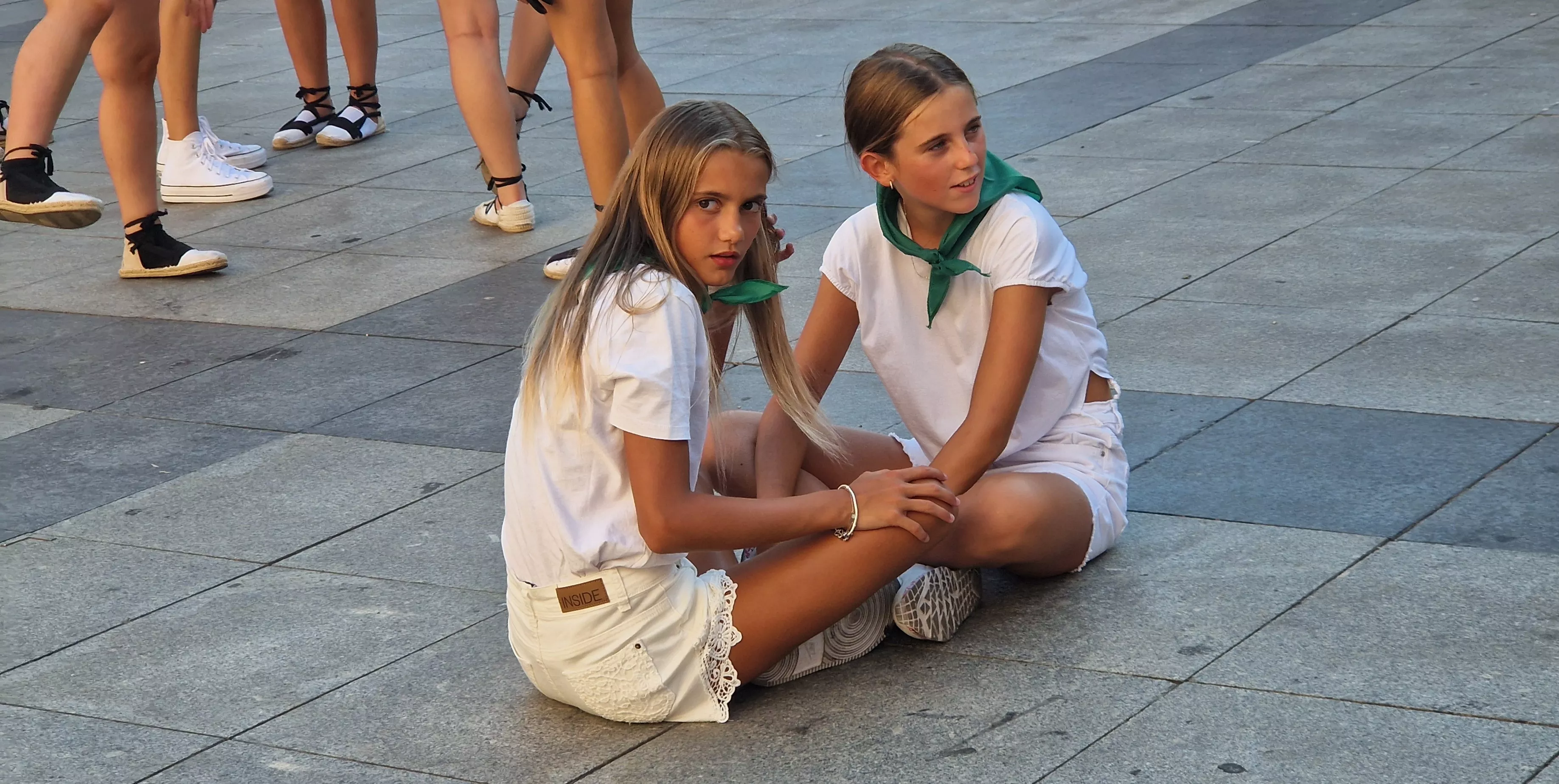 Baile de la Jota de San Lorenzo en la Plaza López Allué. Foto Myriam Martínez 