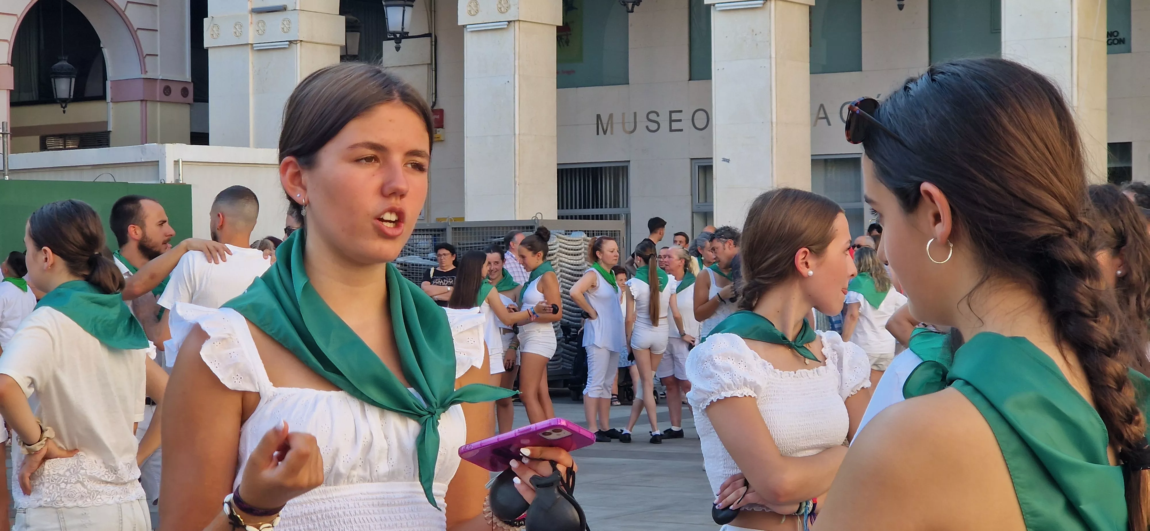 Baile de la Jota de San Lorenzo en la Plaza López Allué. Foto Myriam Martínez 