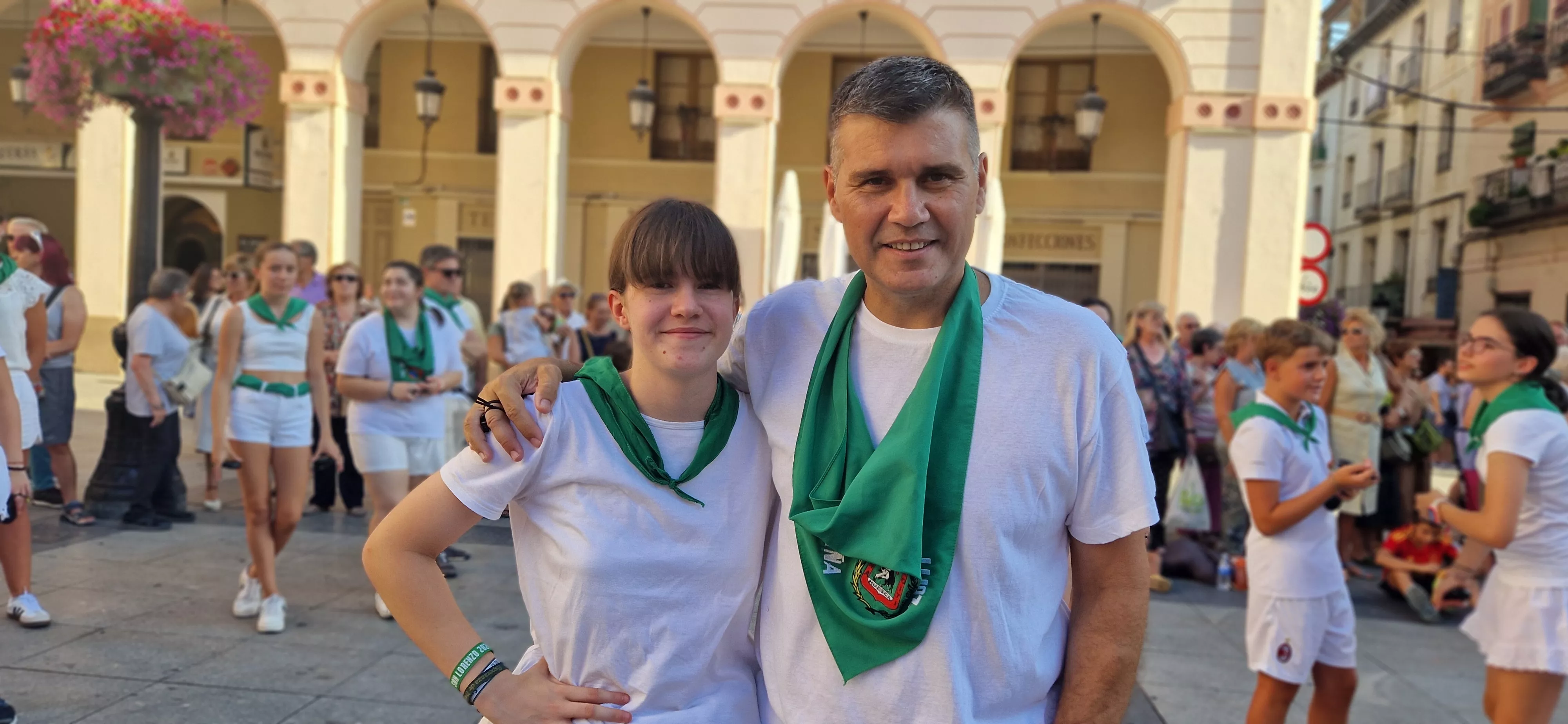 Baile de la Jota de San Lorenzo en la Plaza López Allué. Foto Myriam Martínez 