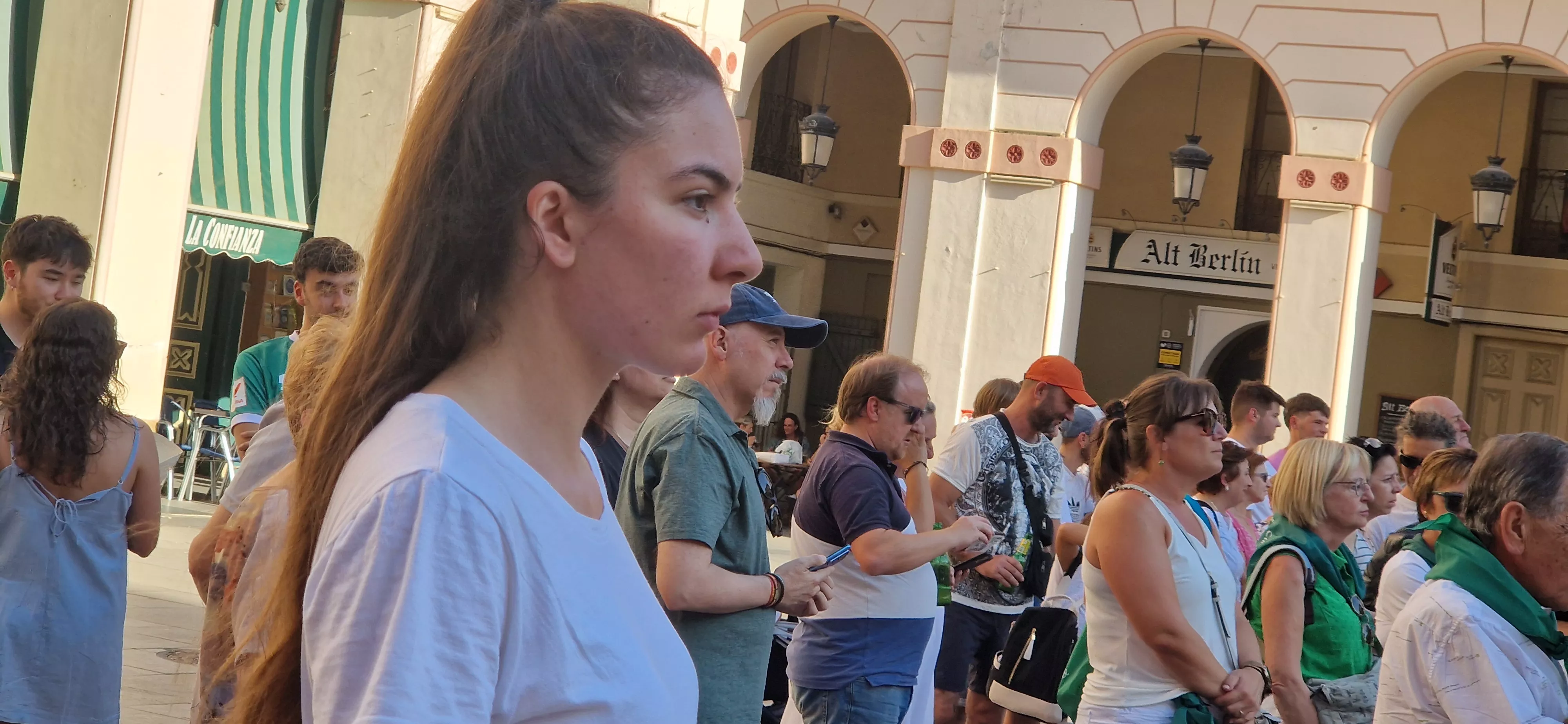 Baile de la Jota de San Lorenzo en la Plaza López Allué. Foto Myriam Martínez 