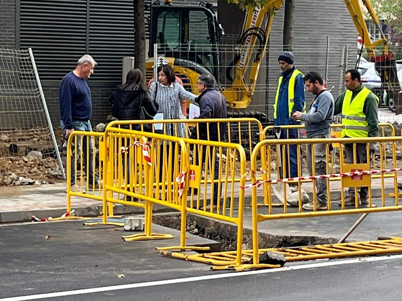 Operarios municipales el miércoles pasado en la zona de Fidel Pagés Miravé Operarios municipales el miércoles pasado en la zona de Fidel Pagés Miravé
